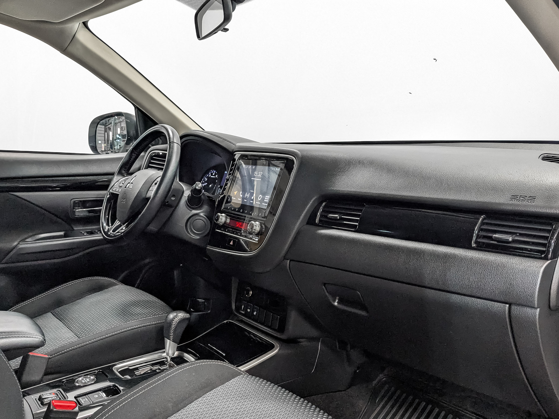 MITSUBISHI Outlander 2.00 (146 л.с), автомат, 2021, пробег 76 045 км
