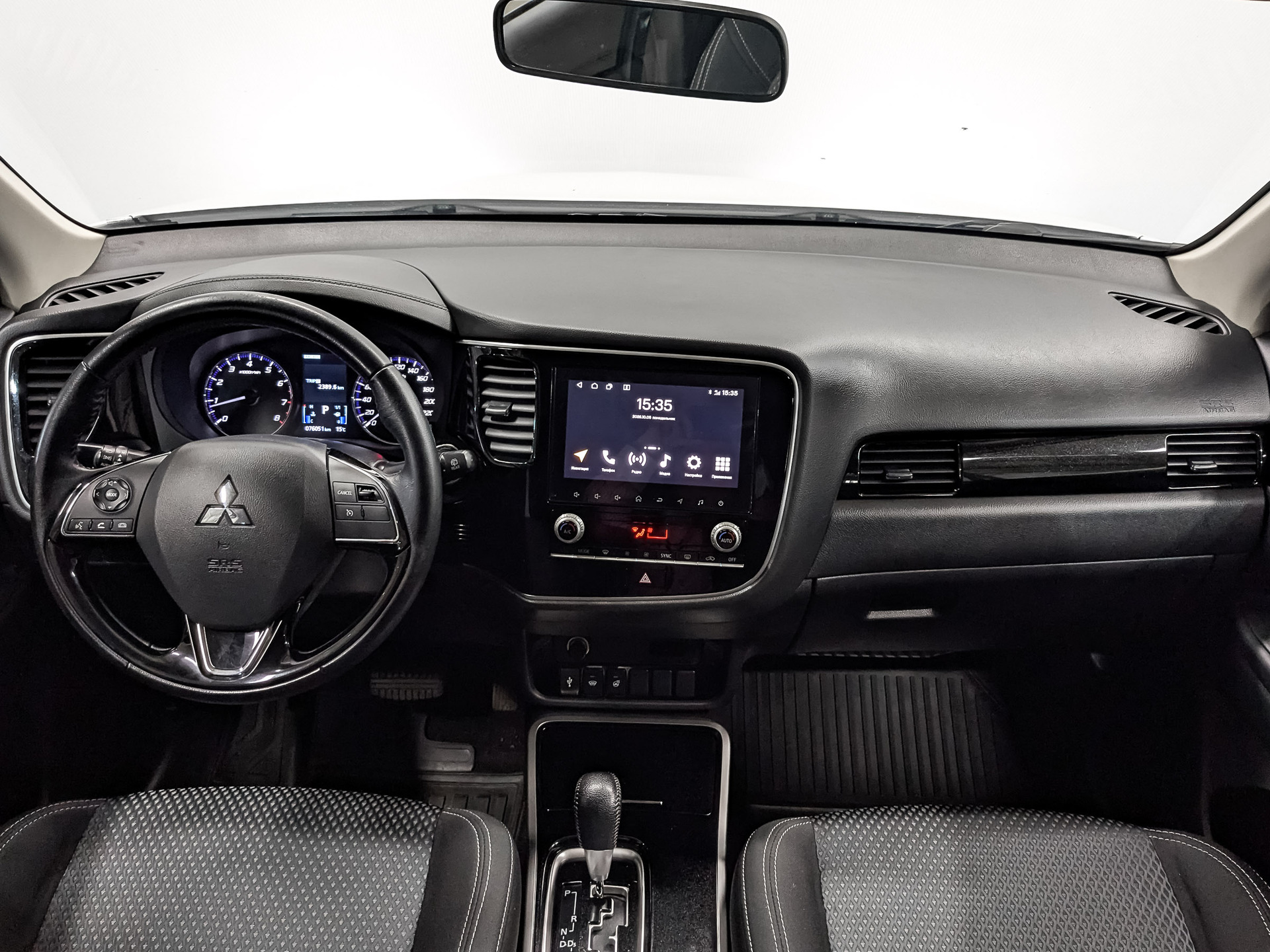 MITSUBISHI Outlander 2.00 (146 л.с), автомат, 2021, пробег 76 045 км