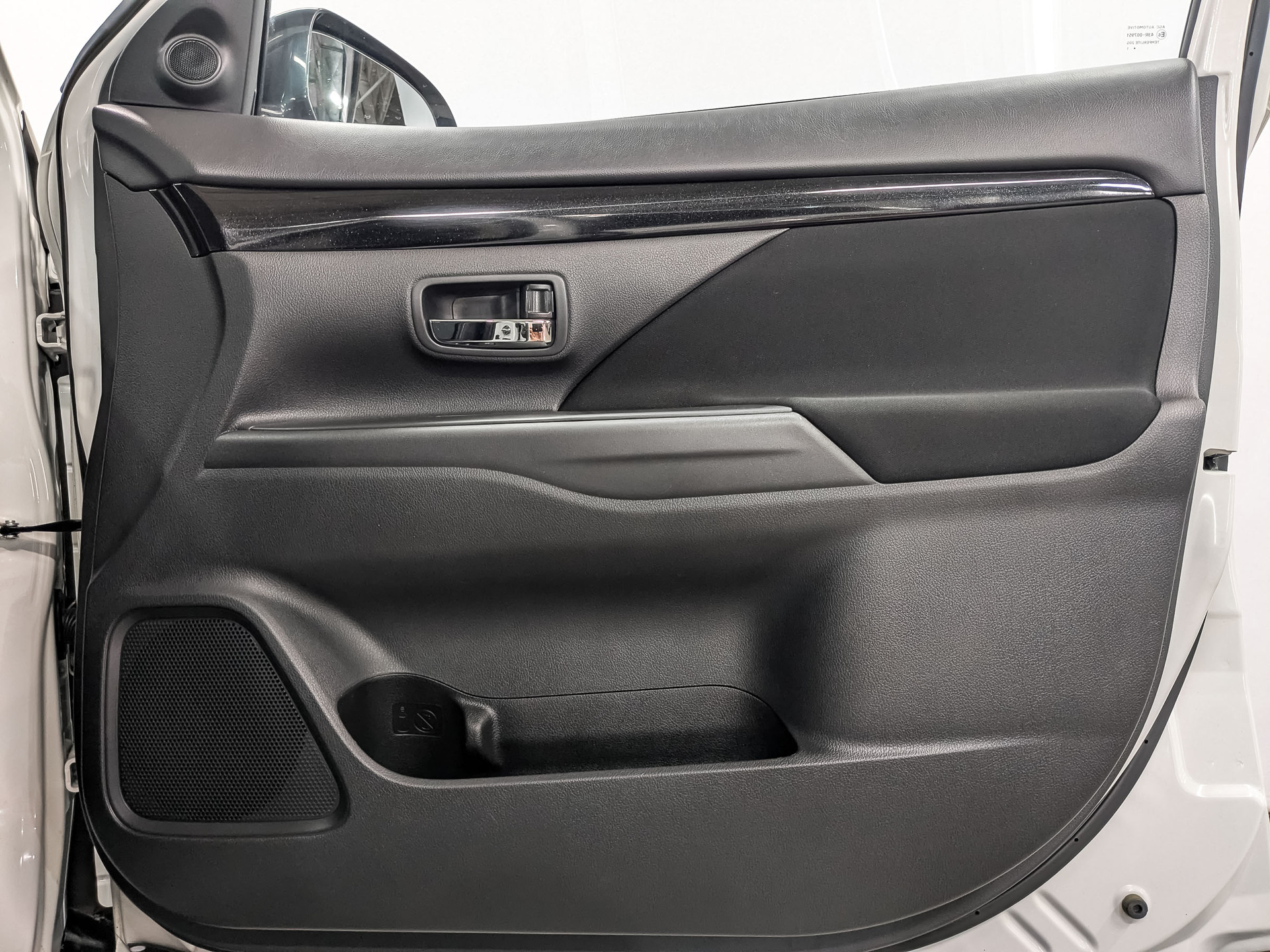 MITSUBISHI Outlander 2.00 (146 л.с), автомат, 2021, пробег 76 045 км