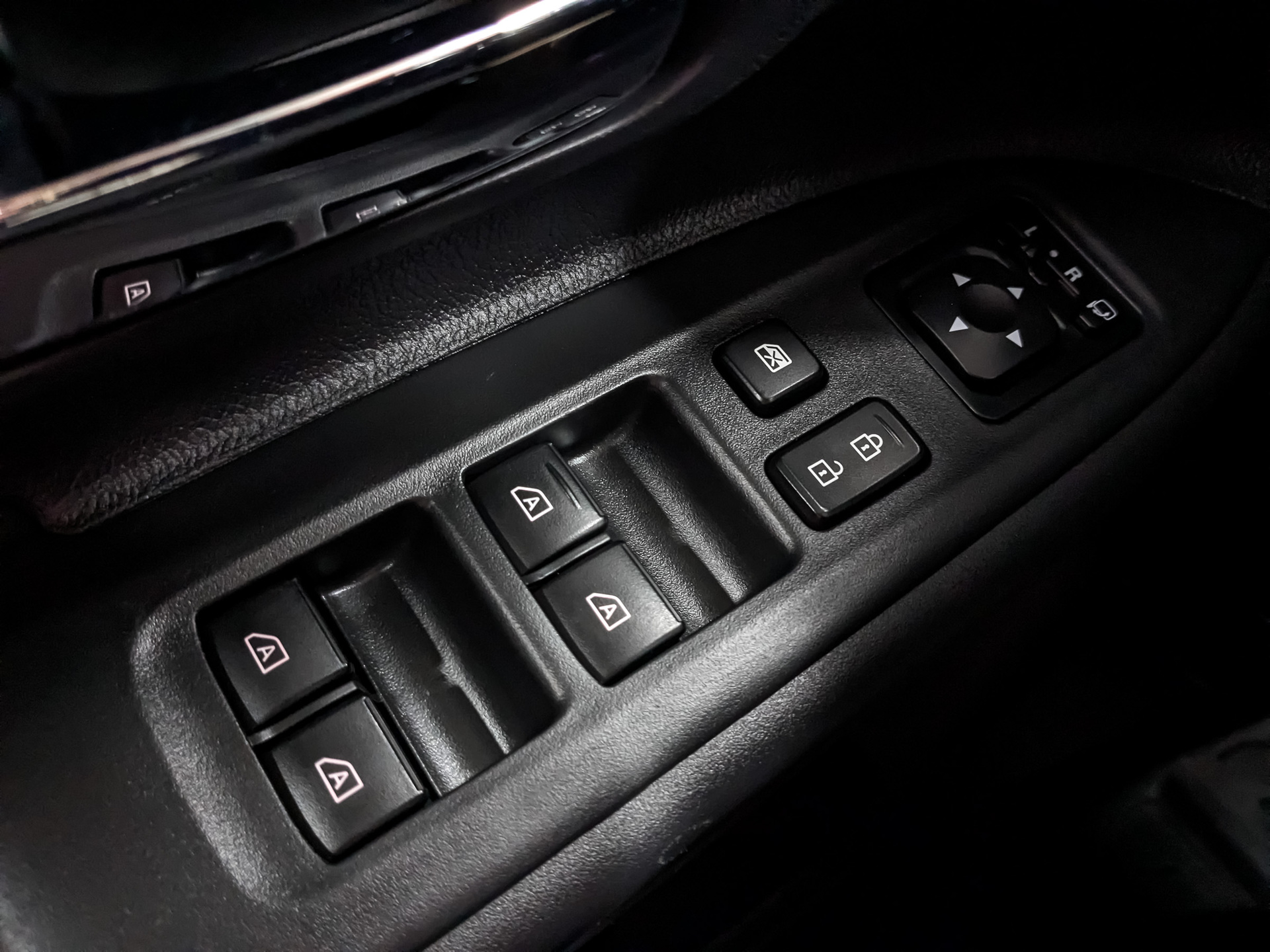 MITSUBISHI Outlander 2.00 (146 л.с), автомат, 2021, пробег 76 045 км