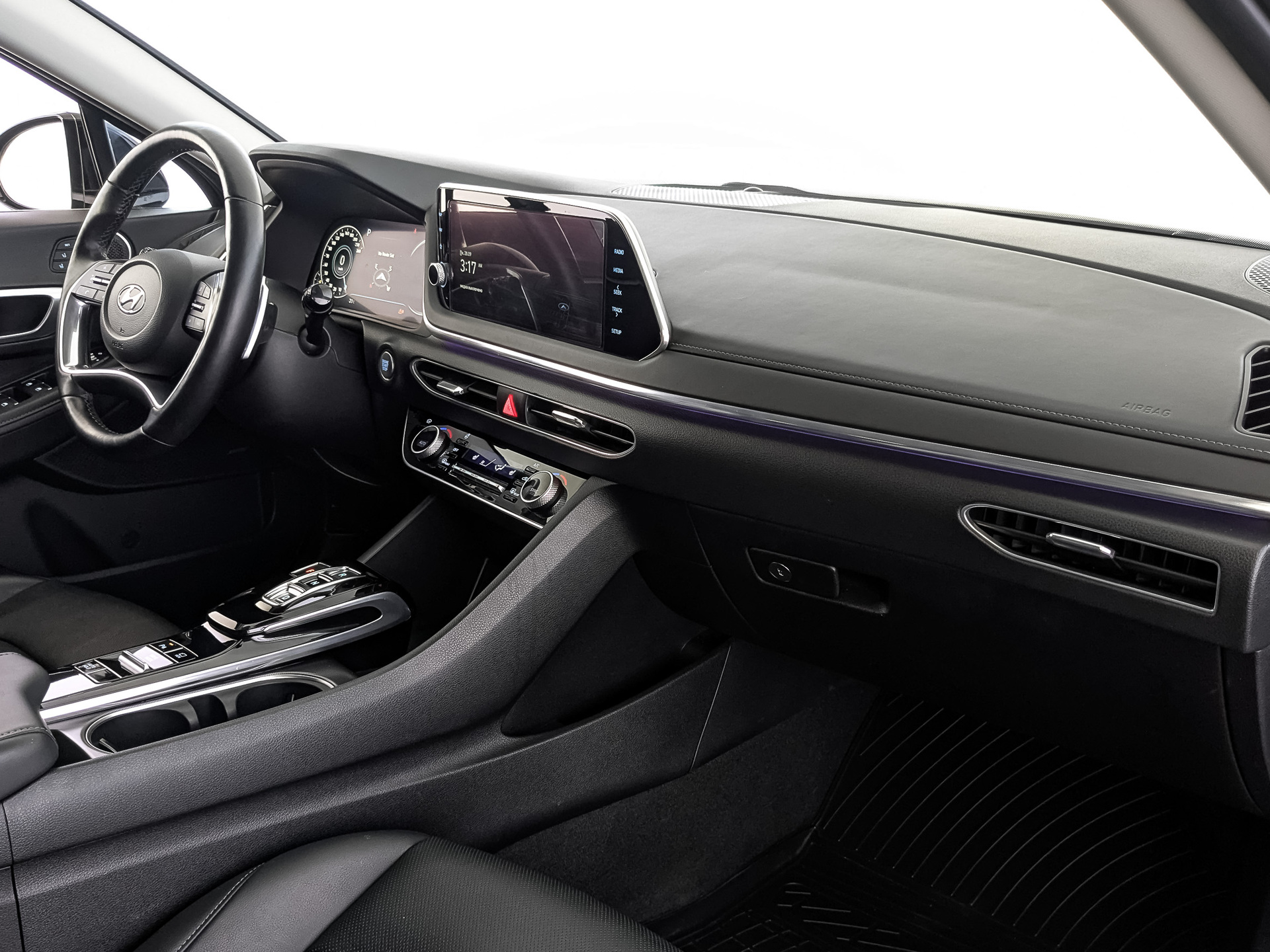 HYUNDAI Sonata 2.00 (150 л.с), автомат, 2021, пробег 60 083 км