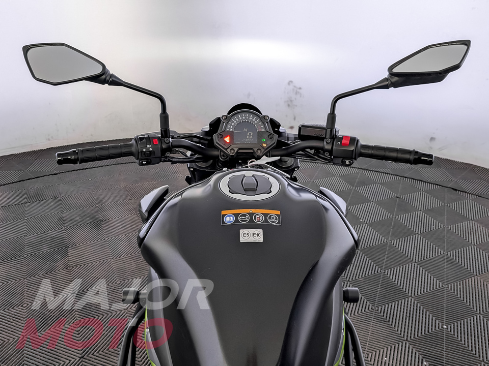 Kawasaki Z 900 - фото №7