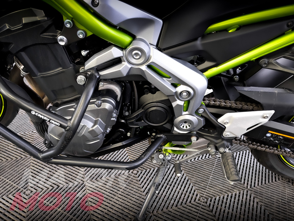 Kawasaki Z 900 - фото №11