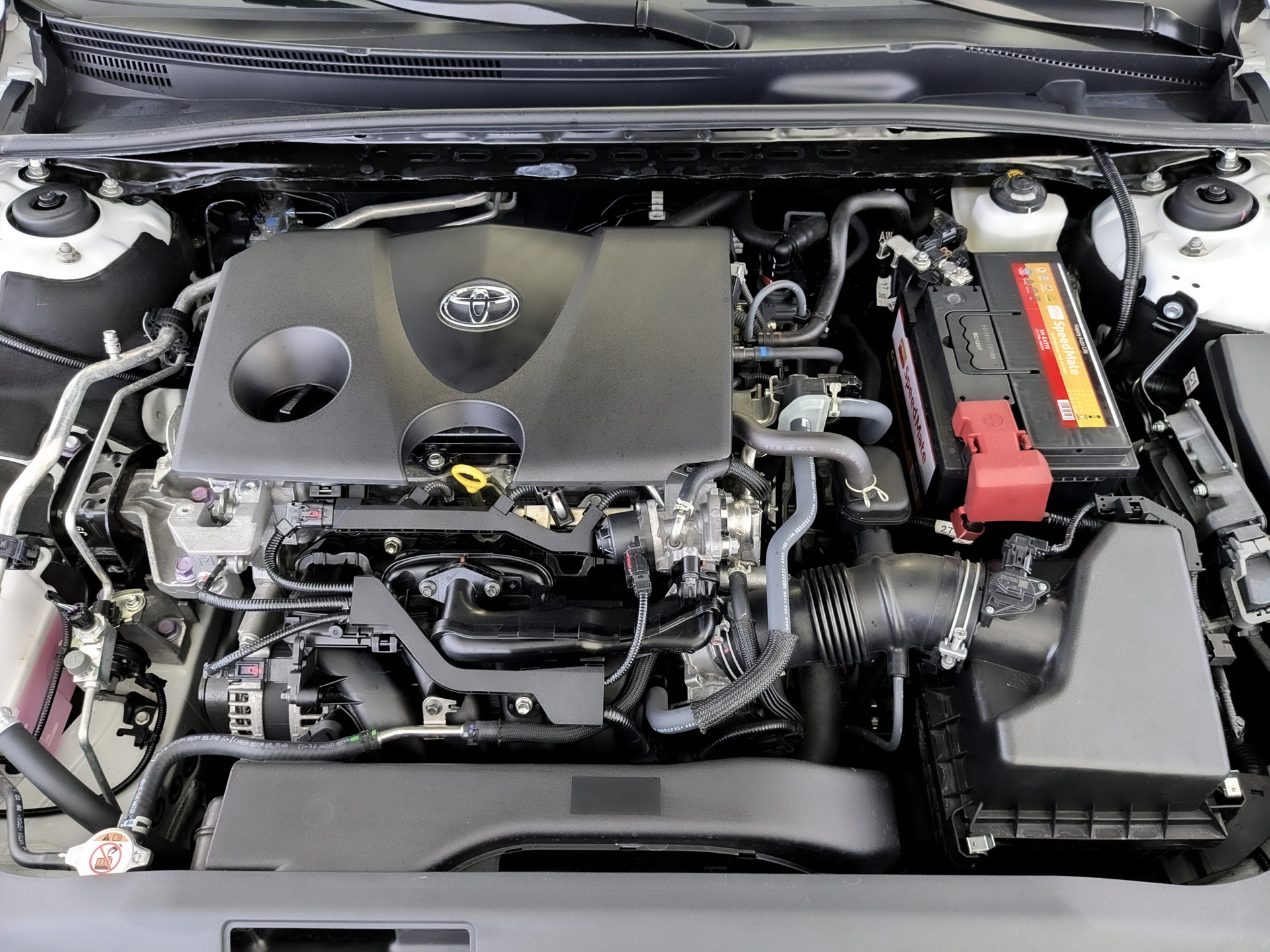 TOYOTA Camry 2.00 (173 л.с), автомат, 2024, пробег 12 589 км