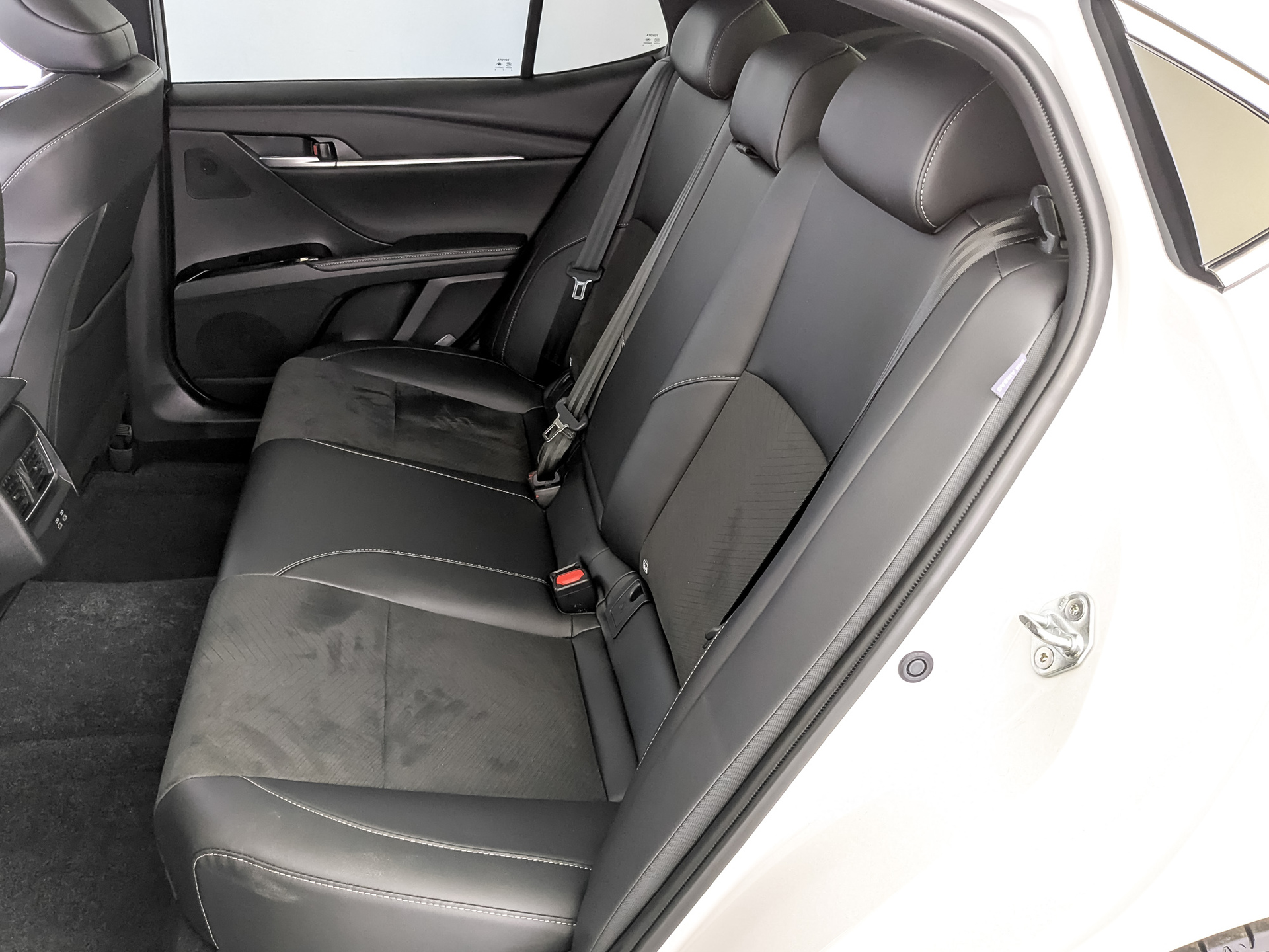 TOYOTA Camry 2.00 (173 л.с), автомат, 2024, пробег 12 589 км