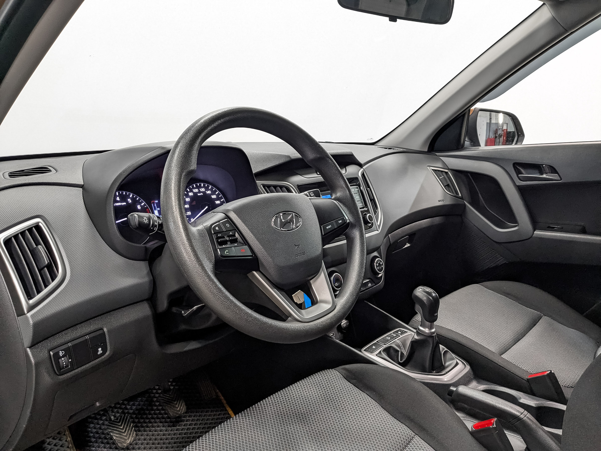 HYUNDAI Creta 1.60 (121 л.с), механическая, 2020, пробег 70 400 км