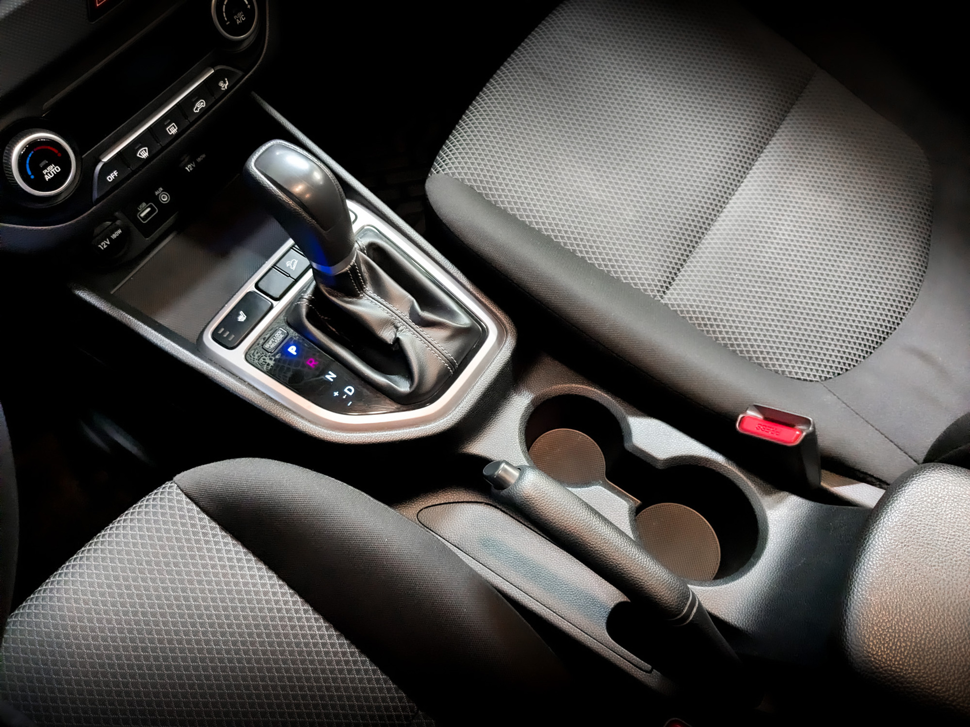 HYUNDAI Creta 1.60 (123 л.с), автомат, 2017, пробег 187 019 км
