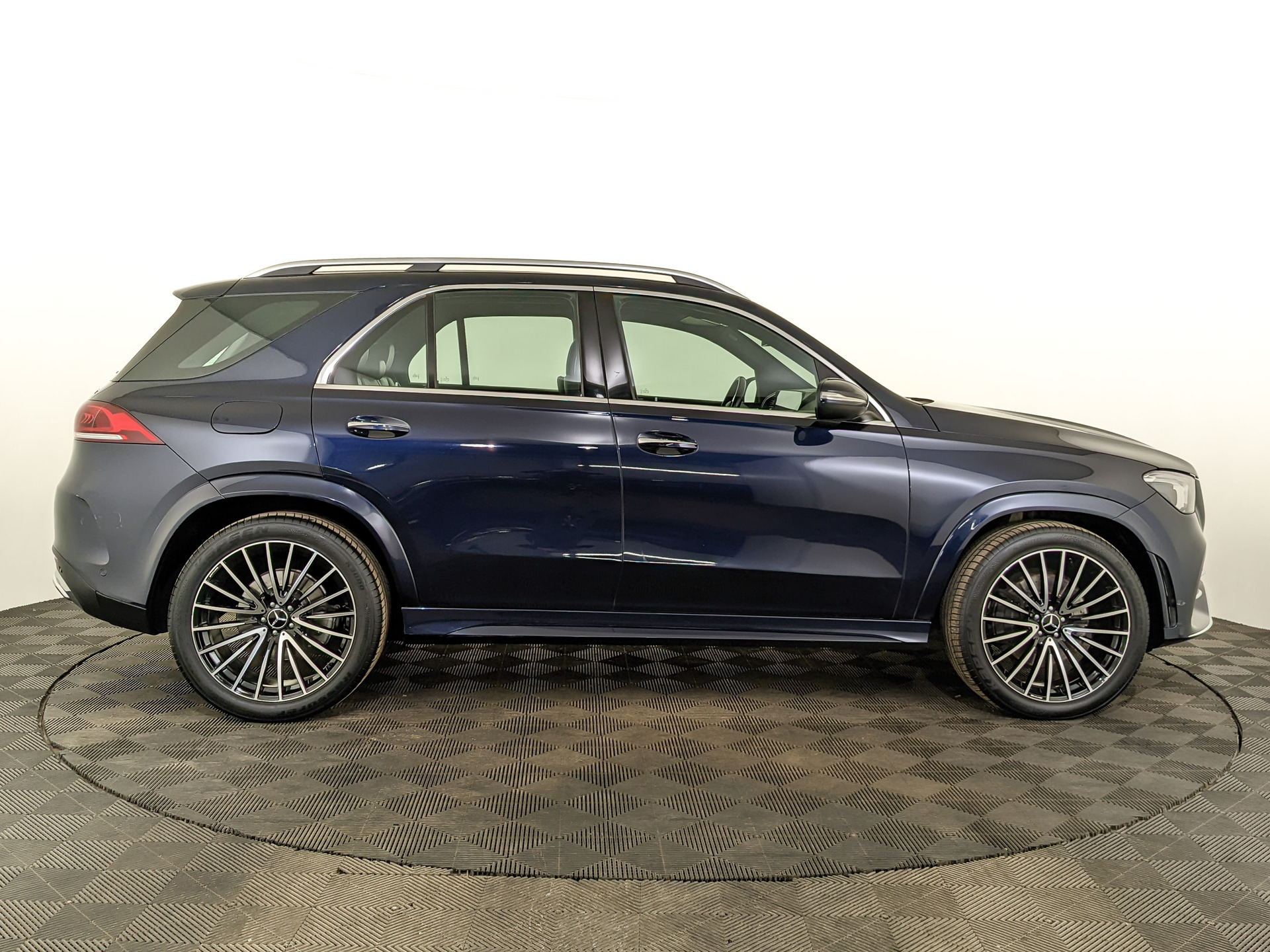 MERCEDES-BENZ GLE 1.90 (245 л.с), автомат, 2020, пробег 111 490 км