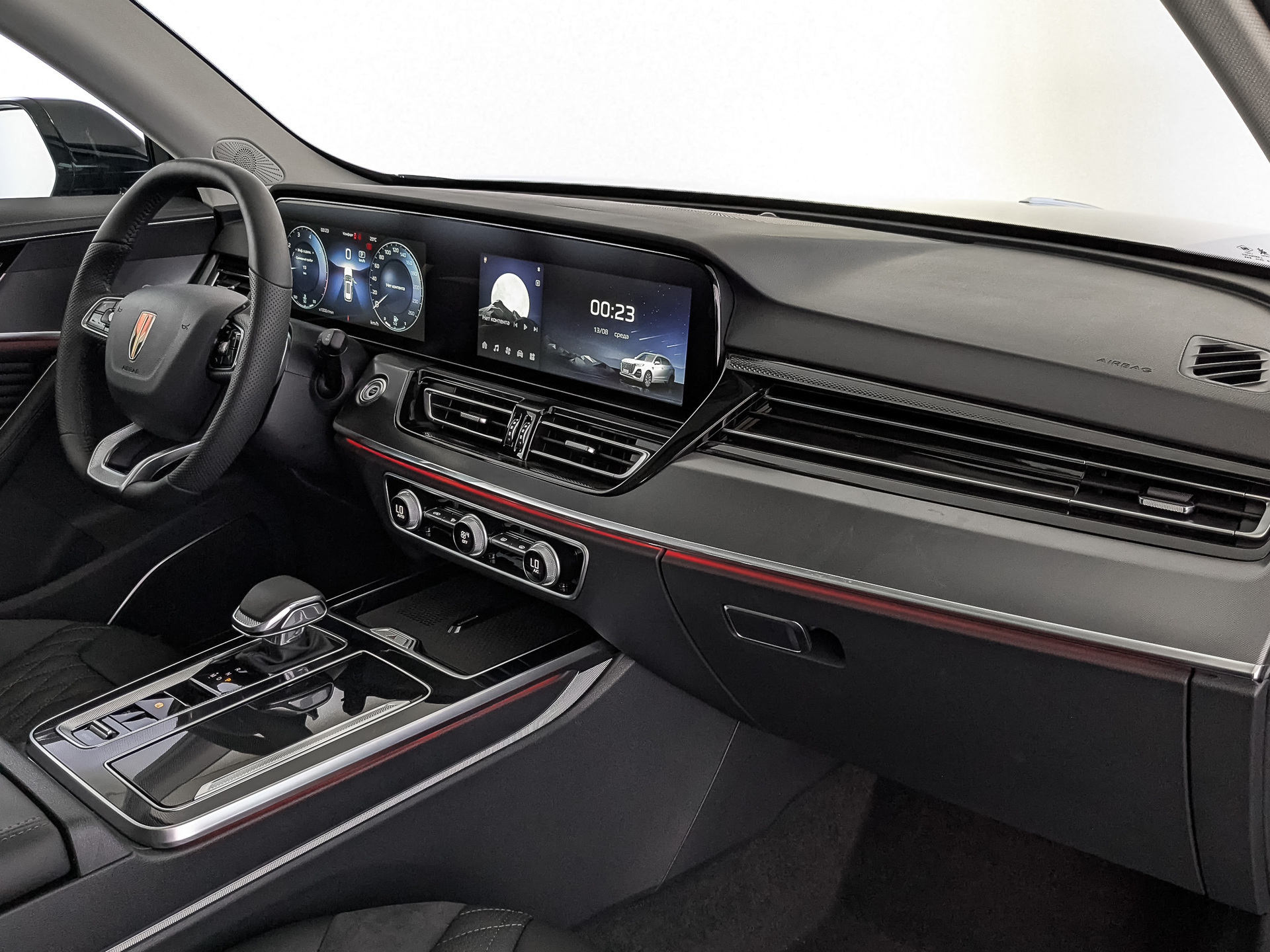 Фото Hongqi HS5 FL Comfort 2.0T/245 8AT 4WD