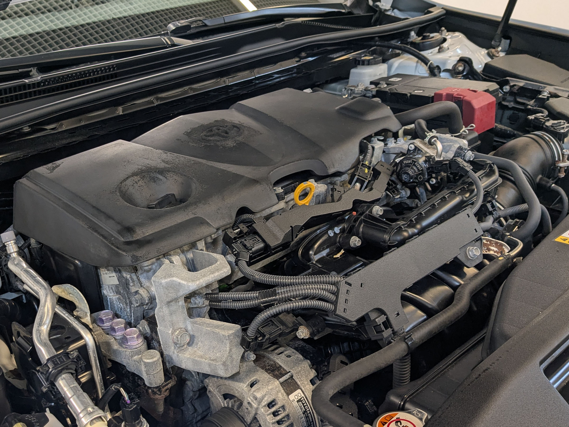 TOYOTA Camry 2.50 (200 л.с), автомат, 2021, пробег 170 661 км