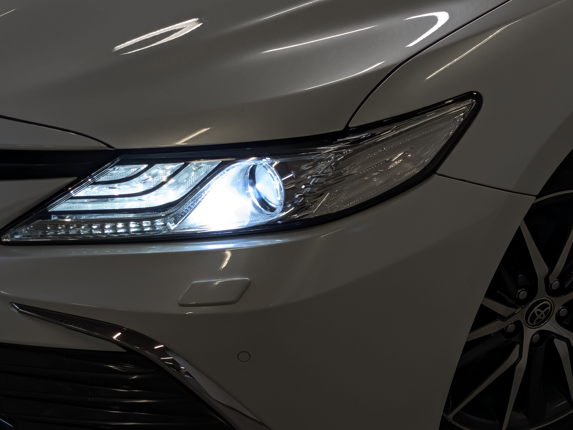 TOYOTA Camry 2.50 (200 л.с), автомат, 2021, пробег 170 661 км