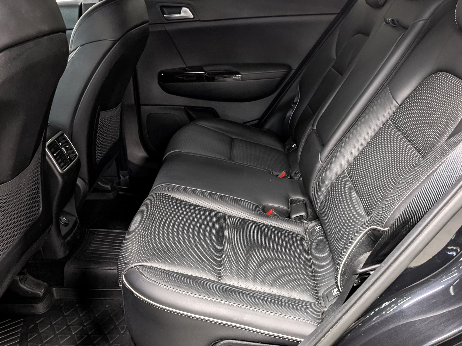 KIA Sportage 2.40 (184 л.с), автомат, 2021, пробег 82 366 км