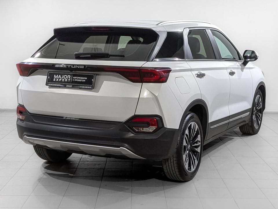 FAW Bestune T77