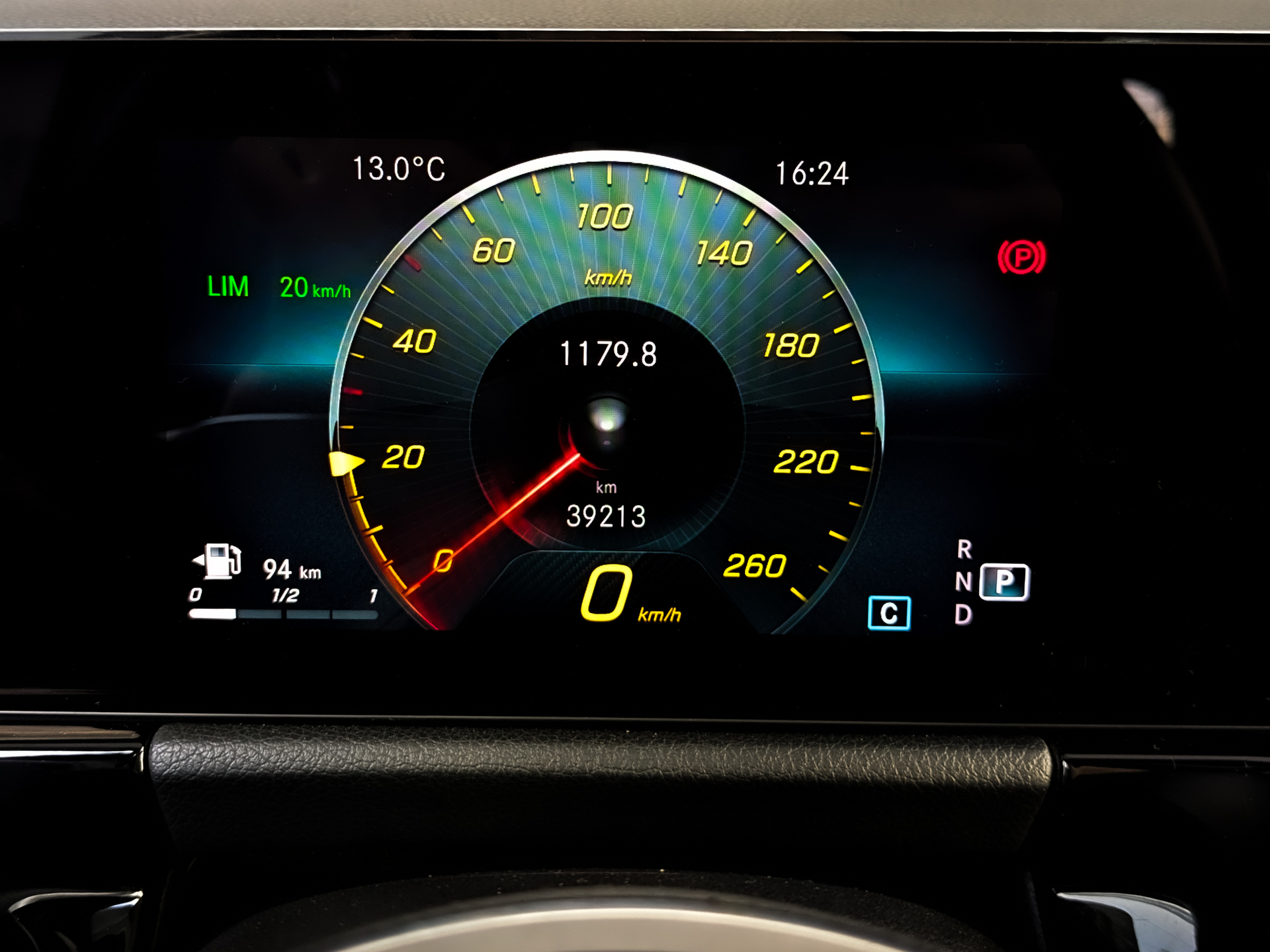 MERCEDES-BENZ GLA 1.30 (150 л.с), автомат, 2020, пробег 39 127 км