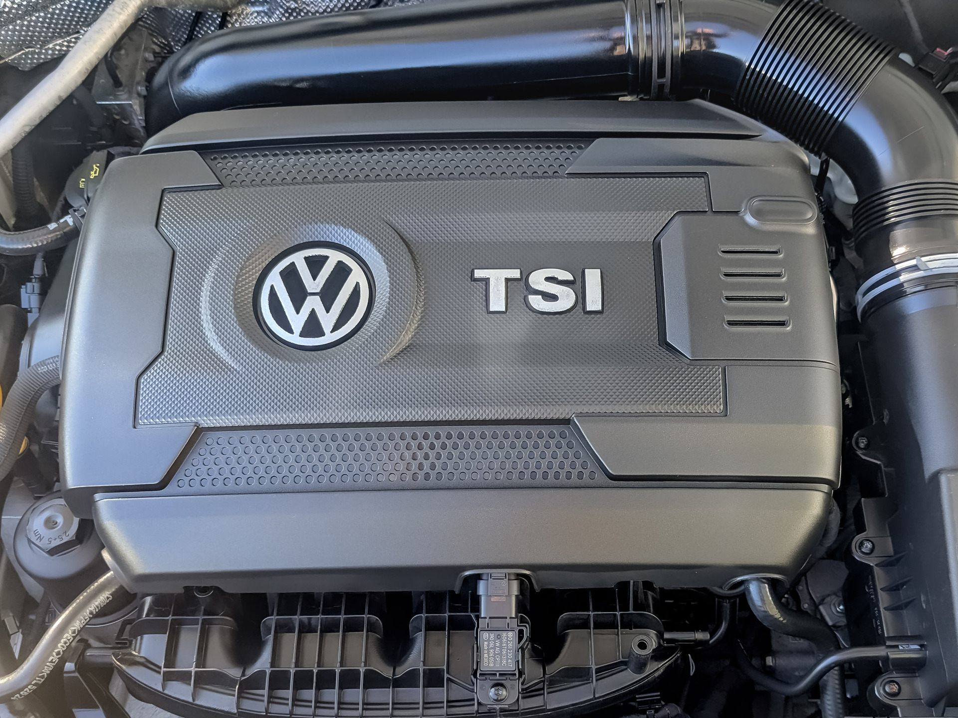 VOLKSWAGEN Beetle 1.80 (170 л.с), автомат, 2016, пробег 153 433 км