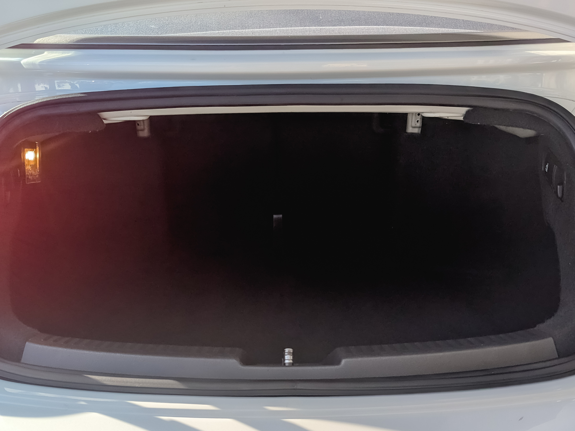 VOLKSWAGEN Beetle 1.80 (170 л.с), автомат, 2016, пробег 153 433 км