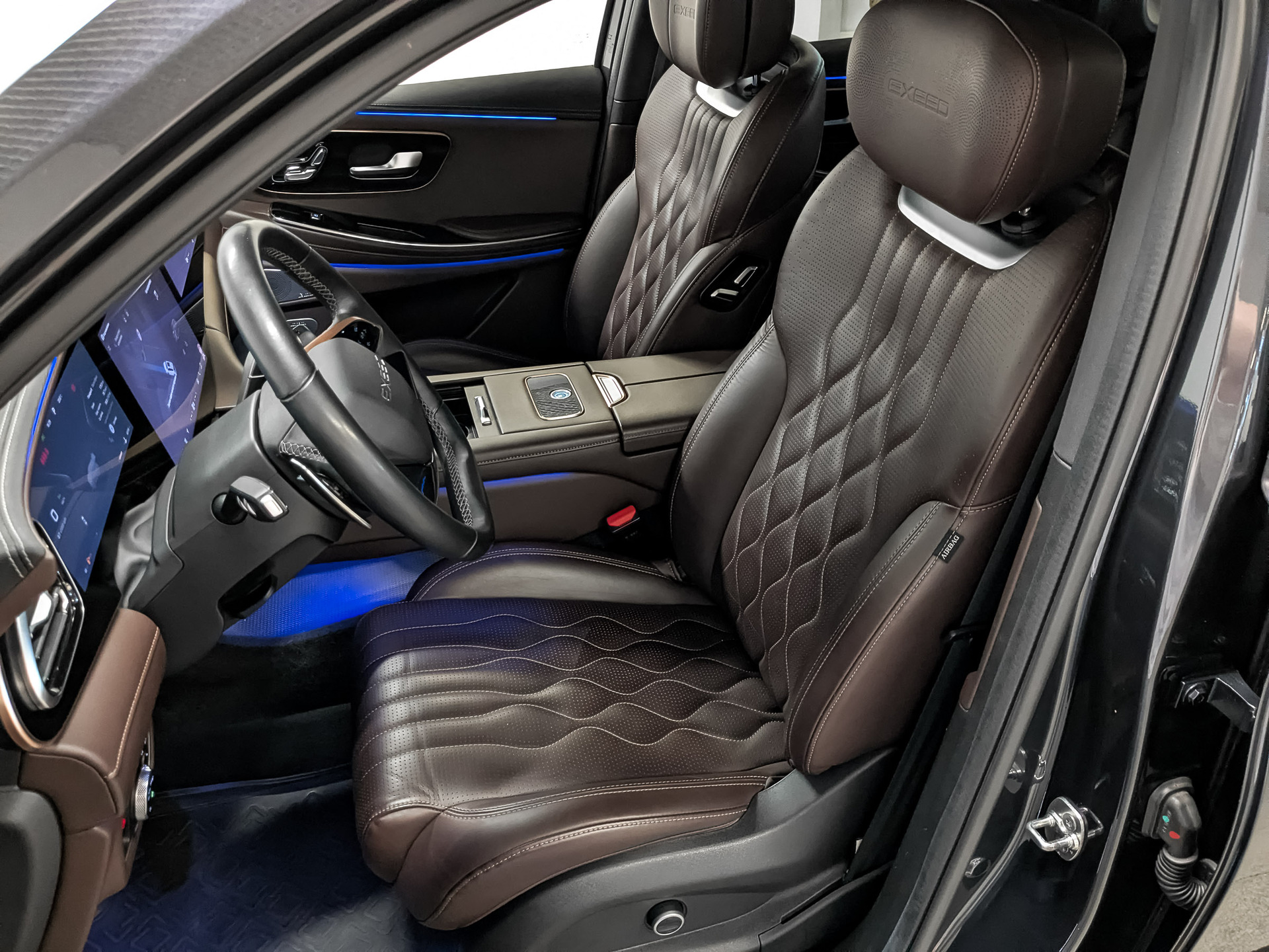 EXEED VX 2.00 (249 л.с), автомат, 2023, пробег 60 154 км