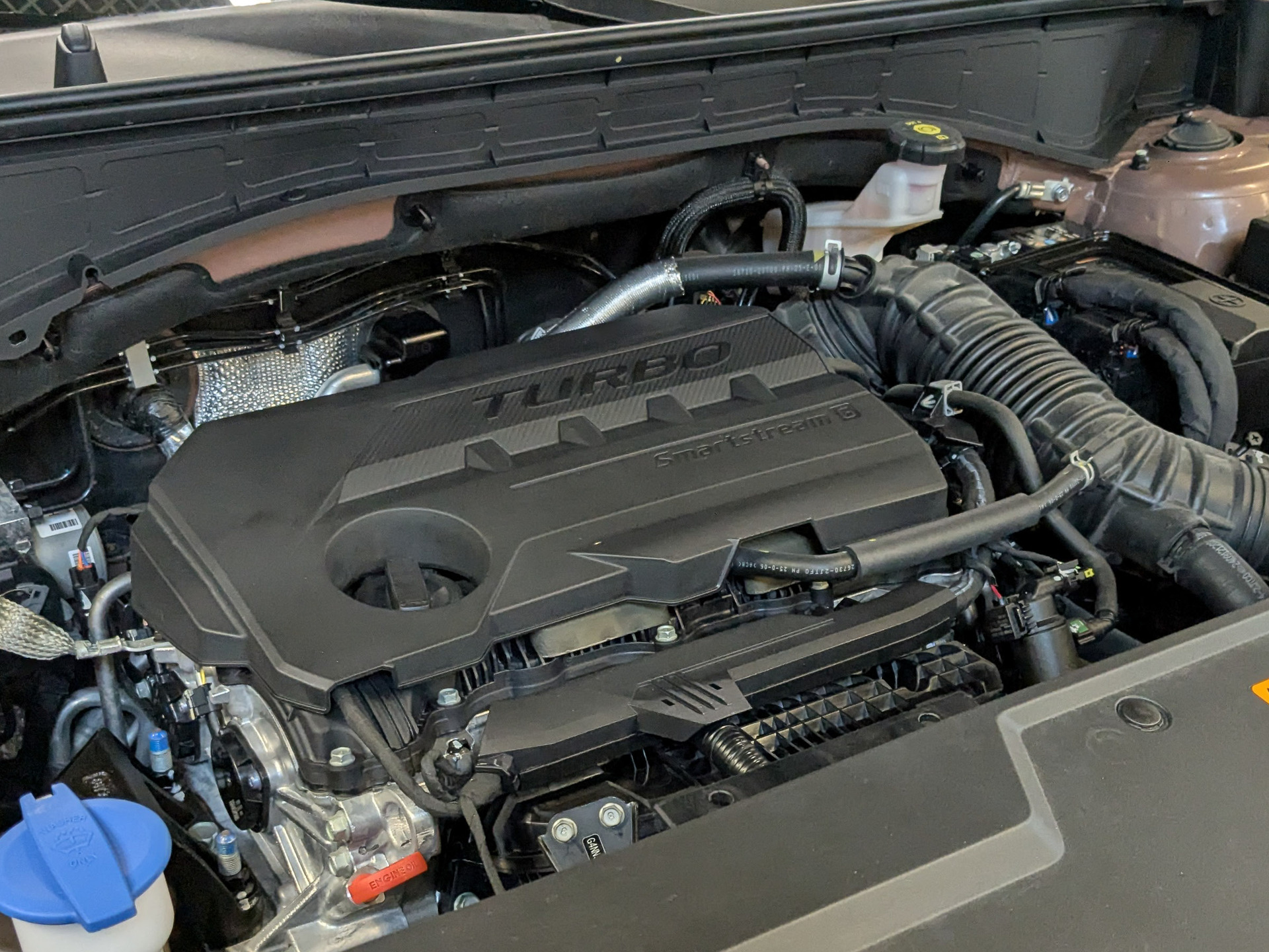 HYUNDAI Santa Fe 2.00 (247 л.с), автомат, 2025, пробег 13 371 км