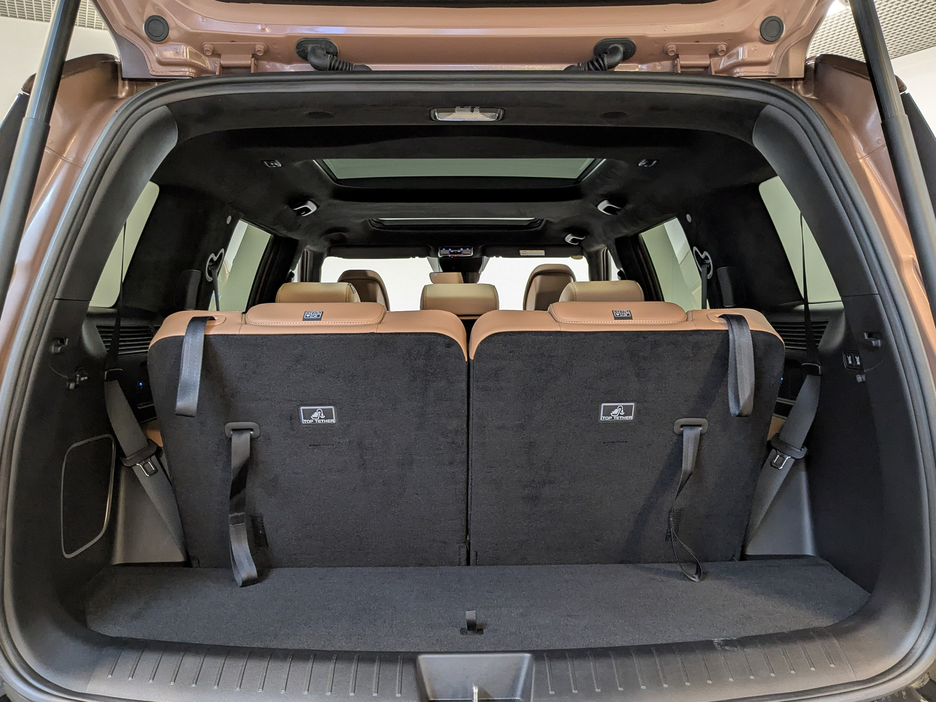 HYUNDAI Santa Fe 2.00 (247 л.с), автомат, 2025, пробег 13 371 км