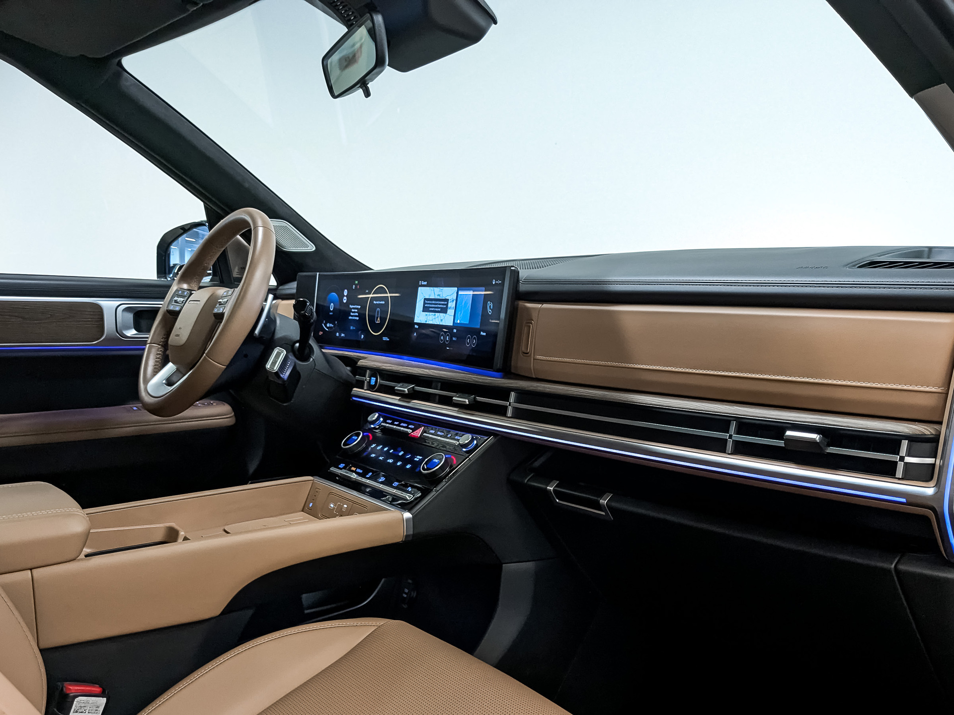 HYUNDAI Santa Fe 2.00 (247 л.с), автомат, 2025, пробег 13 371 км