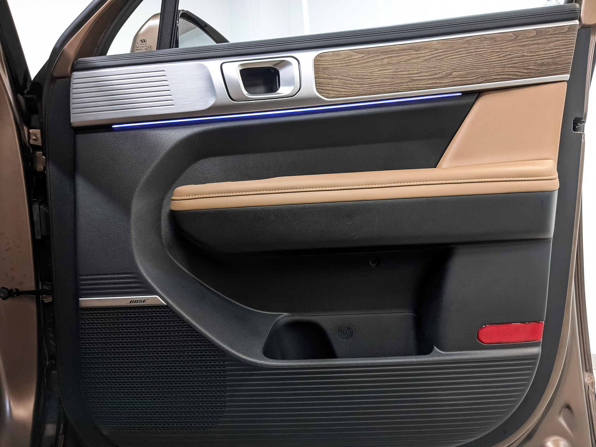 HYUNDAI Santa Fe 2.00 (247 л.с), автомат, 2025, пробег 13 371 км