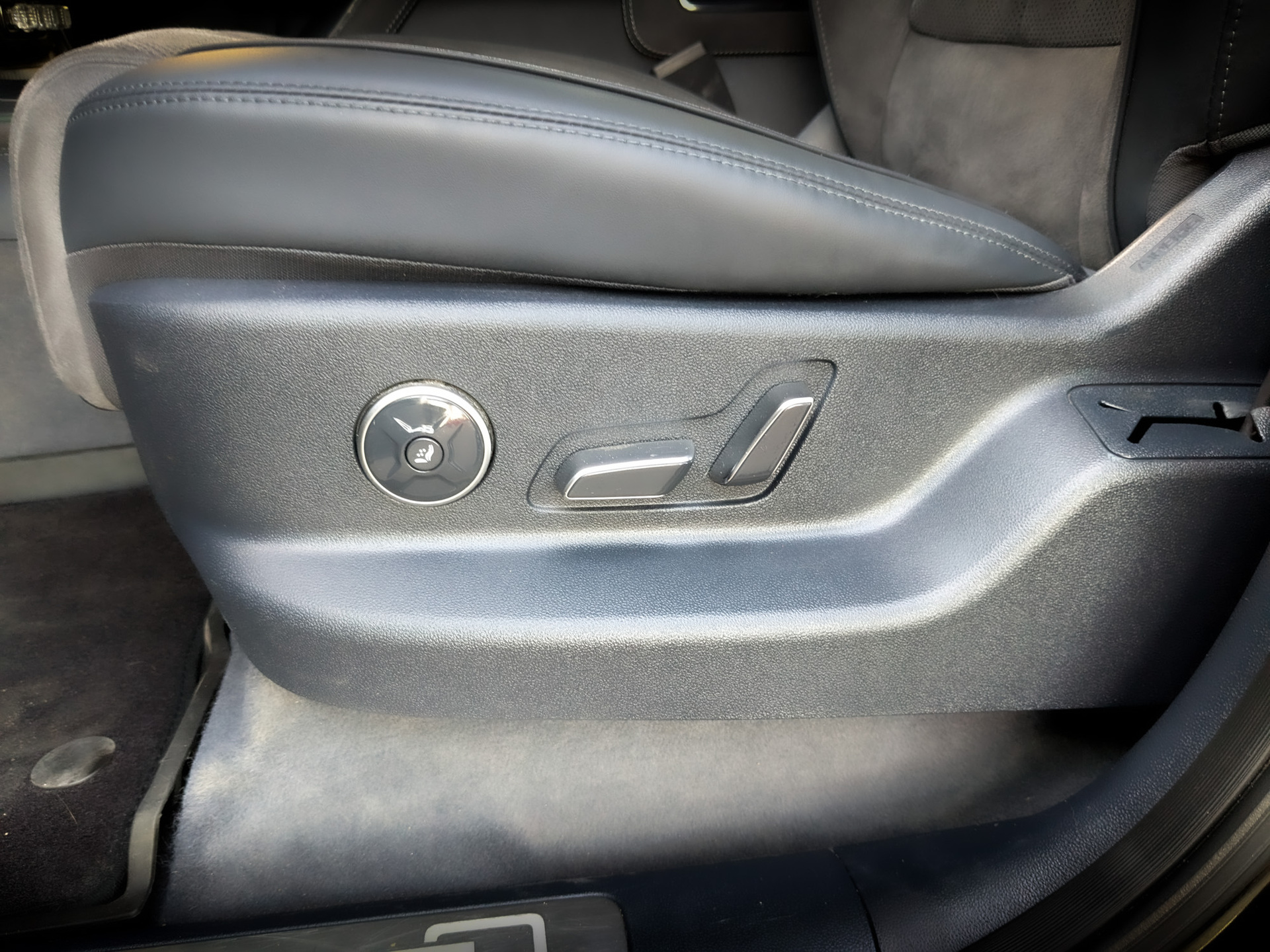 FANGCHENGBAO (BYD) Leopard 5 1.50 (401 л.с), автомат, 2024, пробег 40 540 км