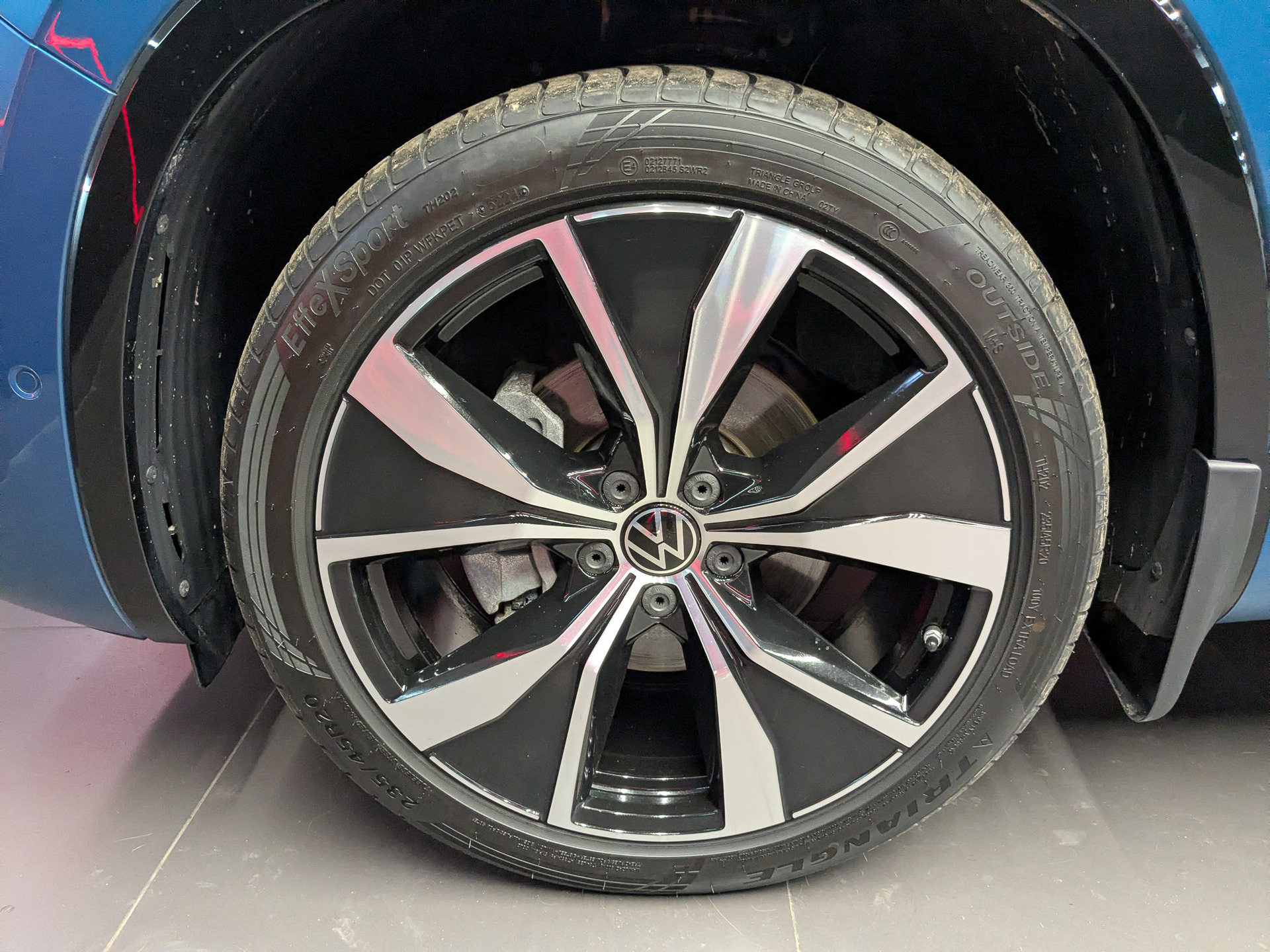 VOLKSWAGEN Tayron 2.00 (220 л.с), автомат, 2022, пробег 35 314 км