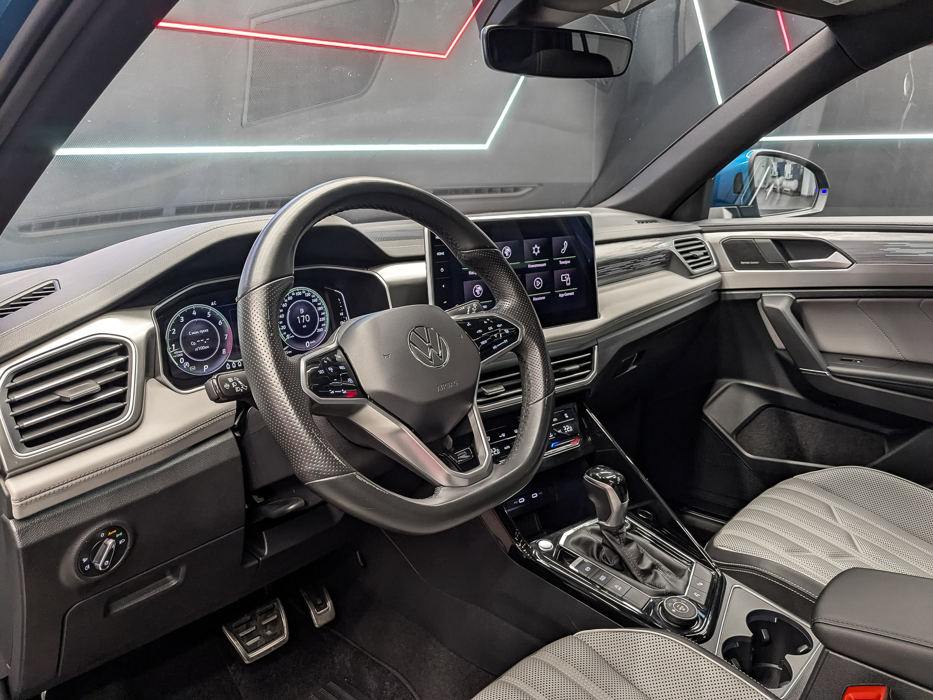 VOLKSWAGEN Tayron 2.00 (220 л.с), автомат, 2022, пробег 35 314 км