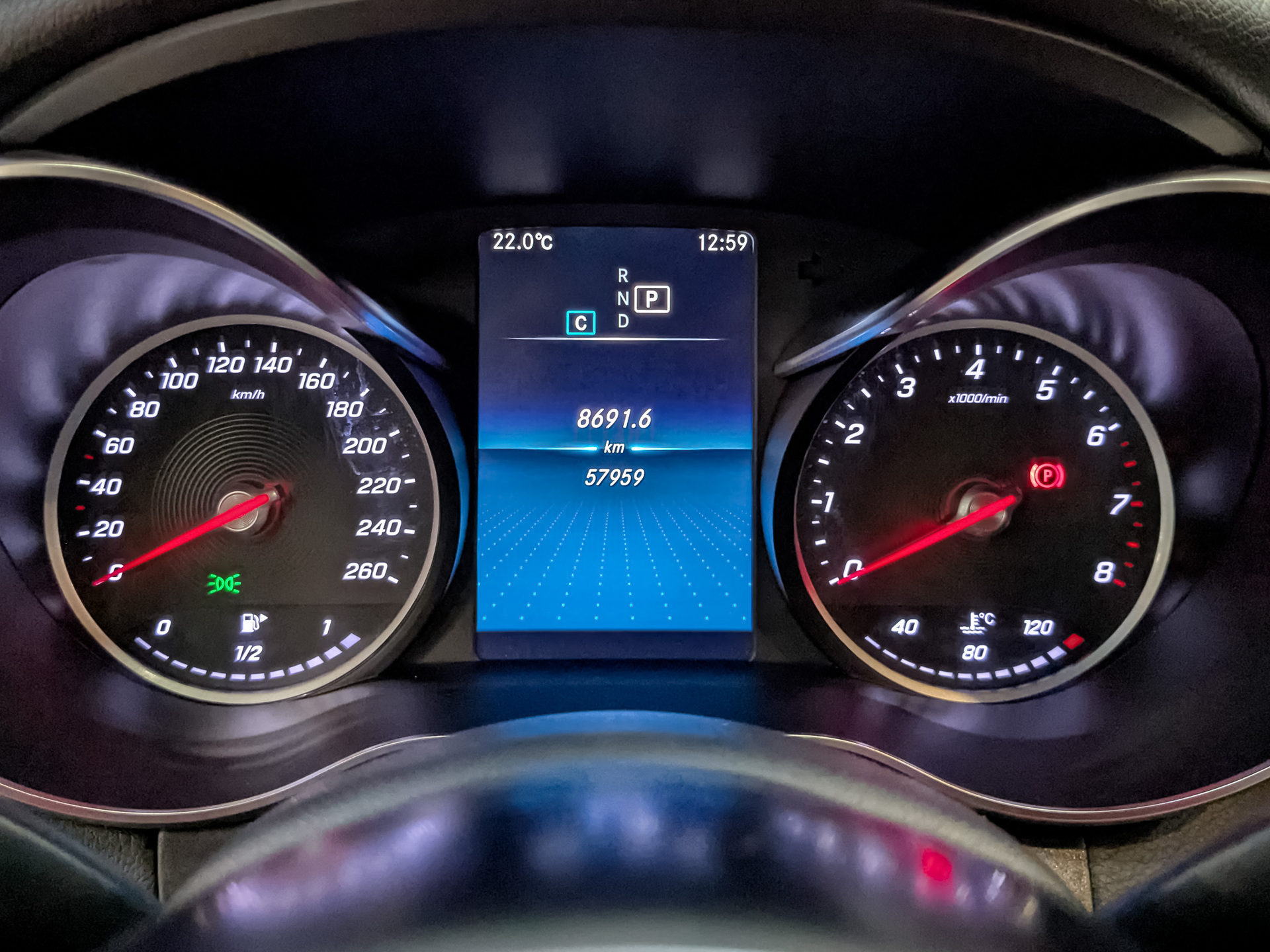 MERCEDES-BENZ C-Класс 2.00 (204 л.с), автомат, 2020, пробег 57 954 км