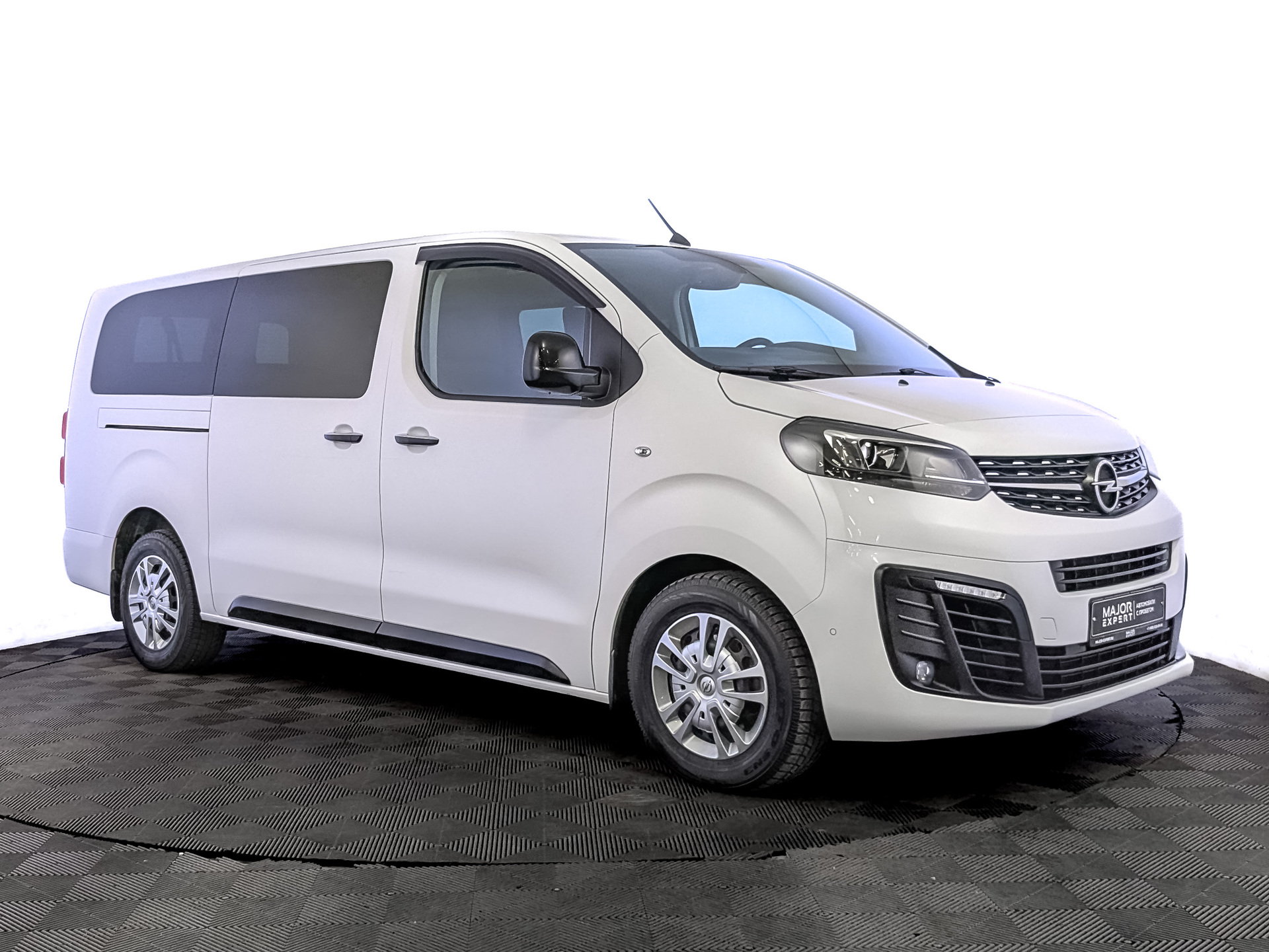 OPEL Zafira Life 2.00 (150 л.с), автомат, 2021, пробег 74 900 км