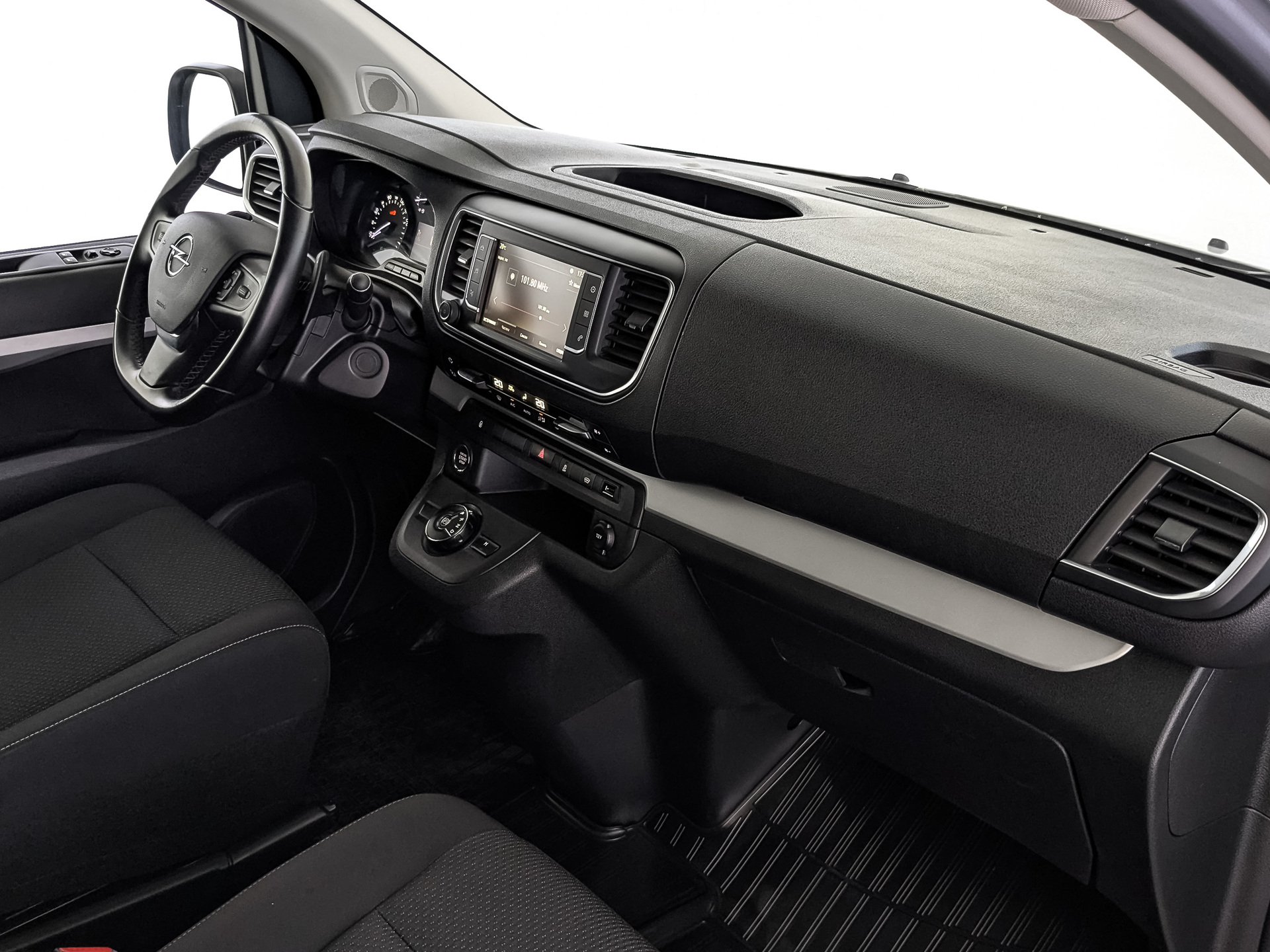 OPEL Zafira Life 2.00 (150 л.с), автомат, 2021, пробег 74 900 км