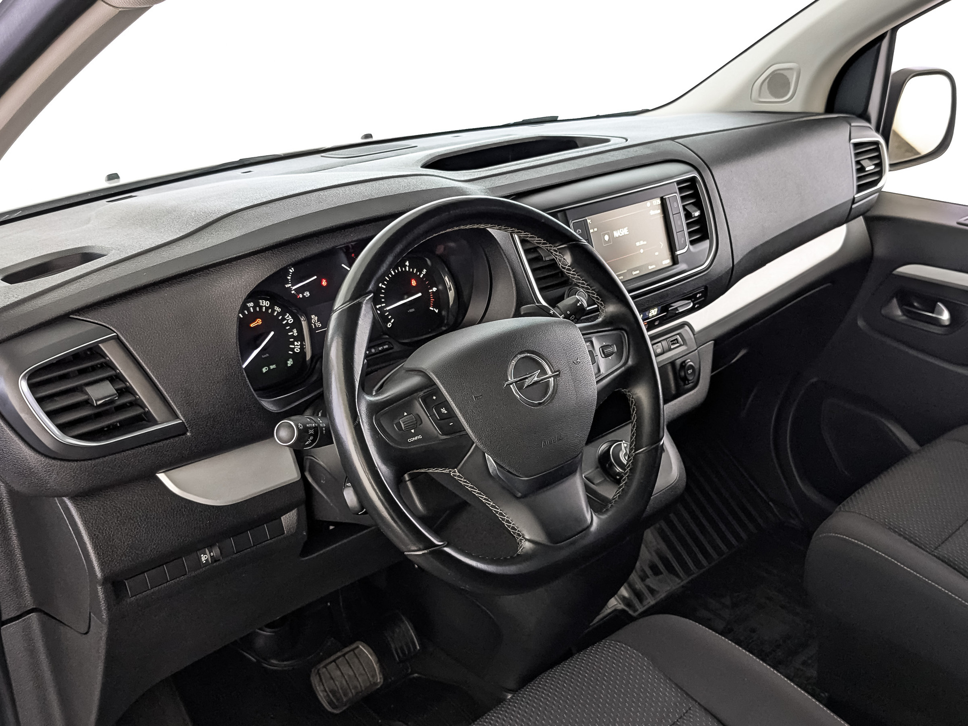 OPEL Zafira Life 2.00 (150 л.с), автомат, 2021, пробег 74 900 км