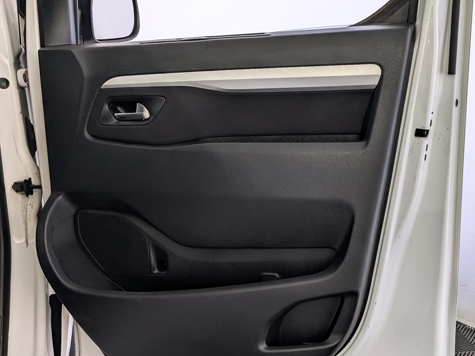 OPEL Zafira Life 2.00 (150 л.с), автомат, 2021, пробег 74 900 км