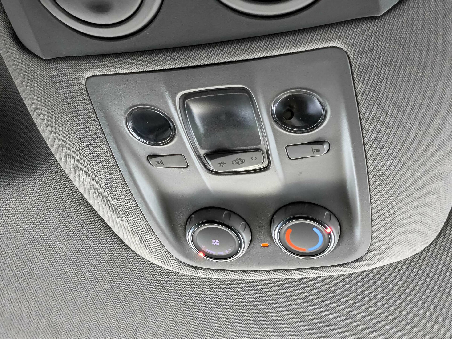 OPEL Zafira Life 2.00 (150 л.с), автомат, 2021, пробег 74 900 км