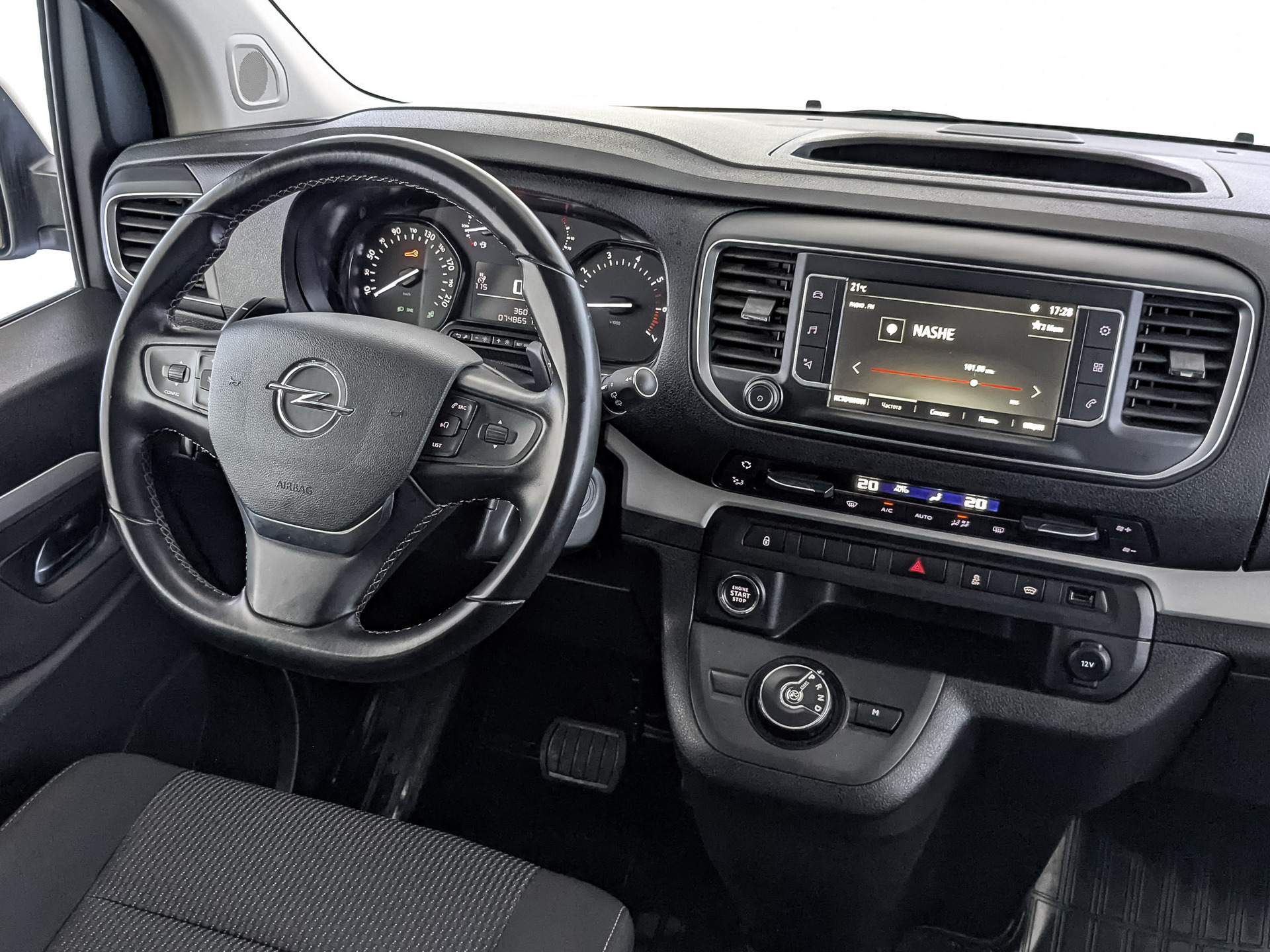 OPEL Zafira Life 2.00 (150 л.с), автомат, 2021, пробег 74 900 км