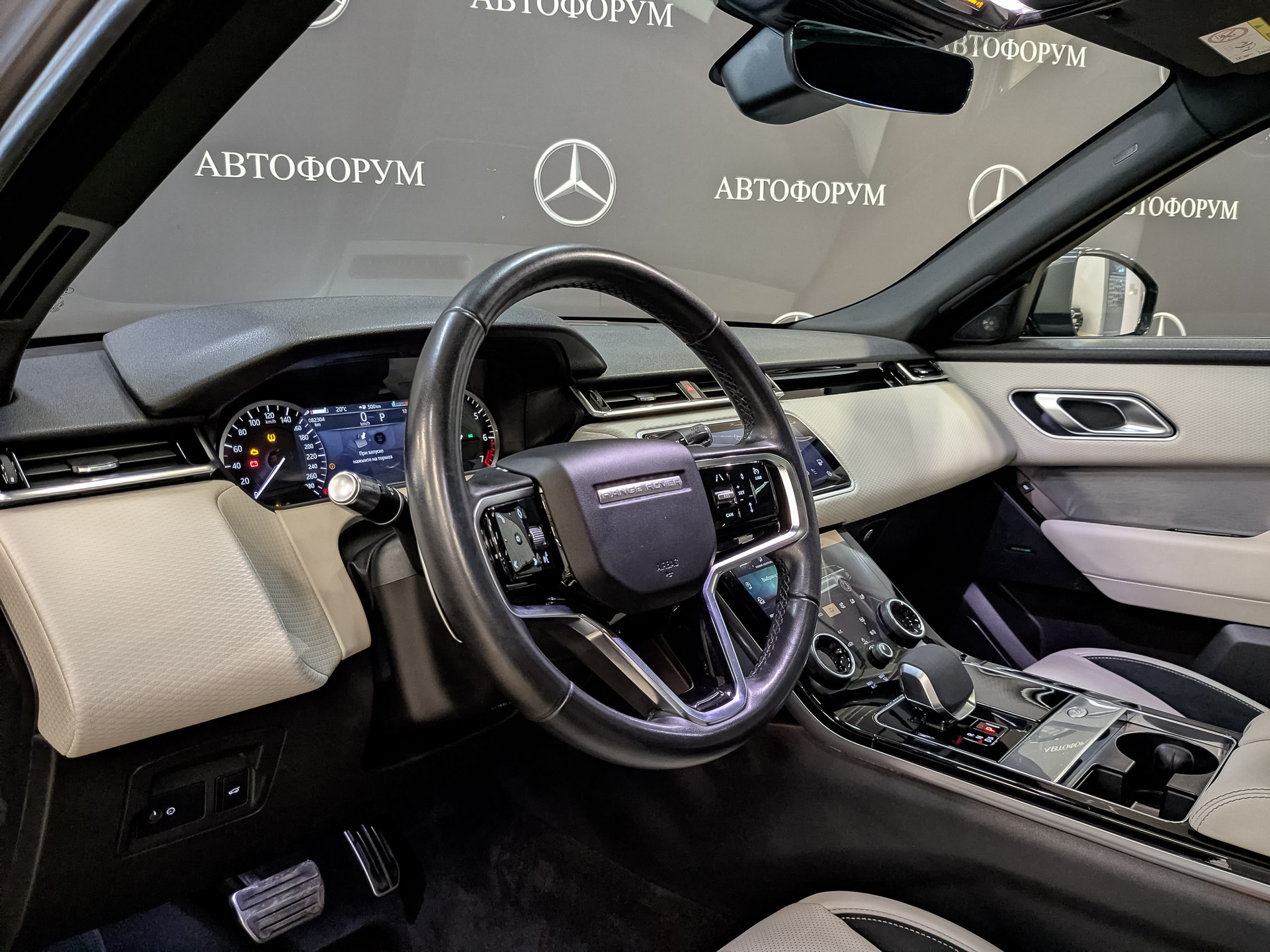 LAND ROVER Range Rover Velar 2.00 (248 л.с), автомат, 2022, пробег 82 300 км