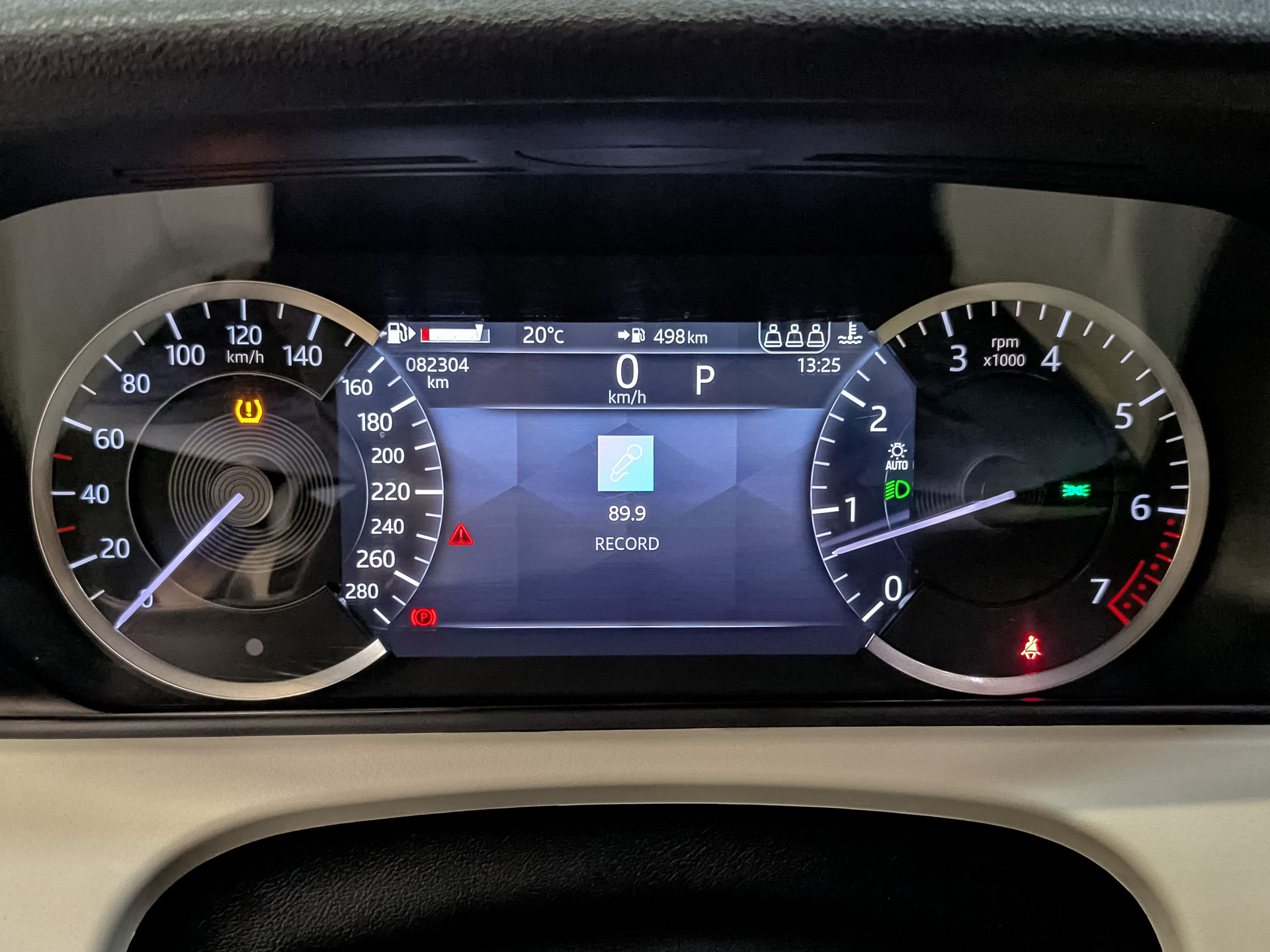 LAND ROVER Range Rover Velar 2.00 (248 л.с), автомат, 2022, пробег 82 300 км