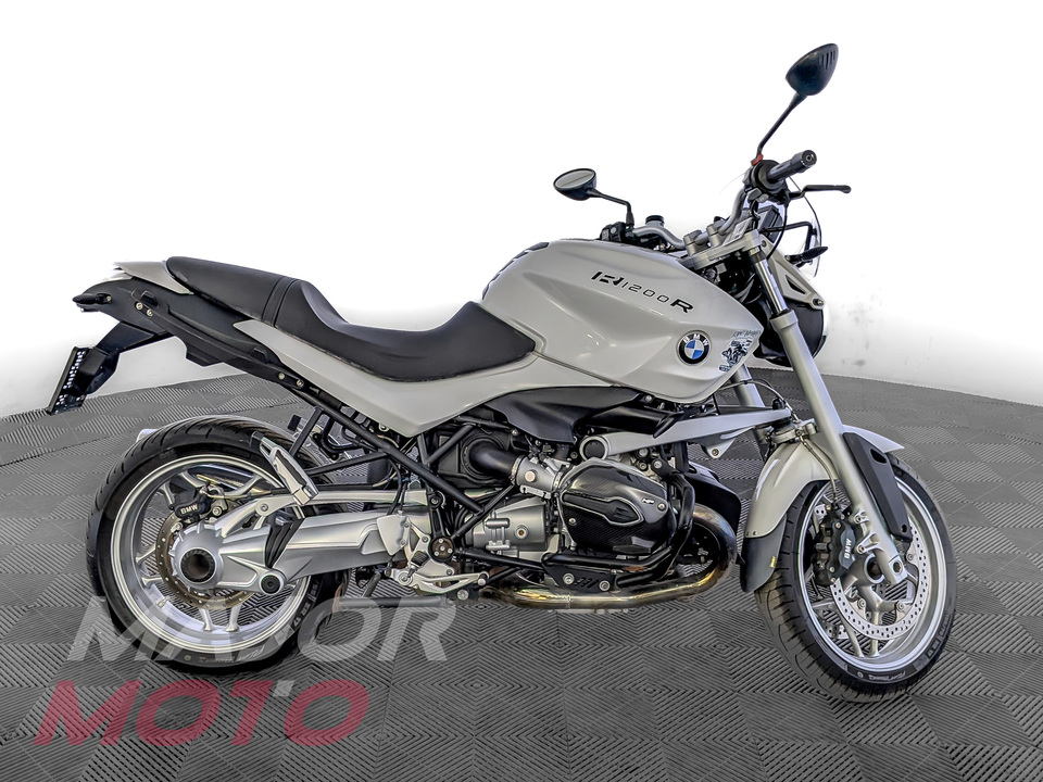 BMW R 1200 R - фото №1
