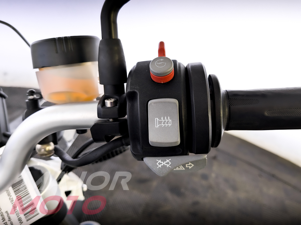 BMW R 1200 R - фото №14