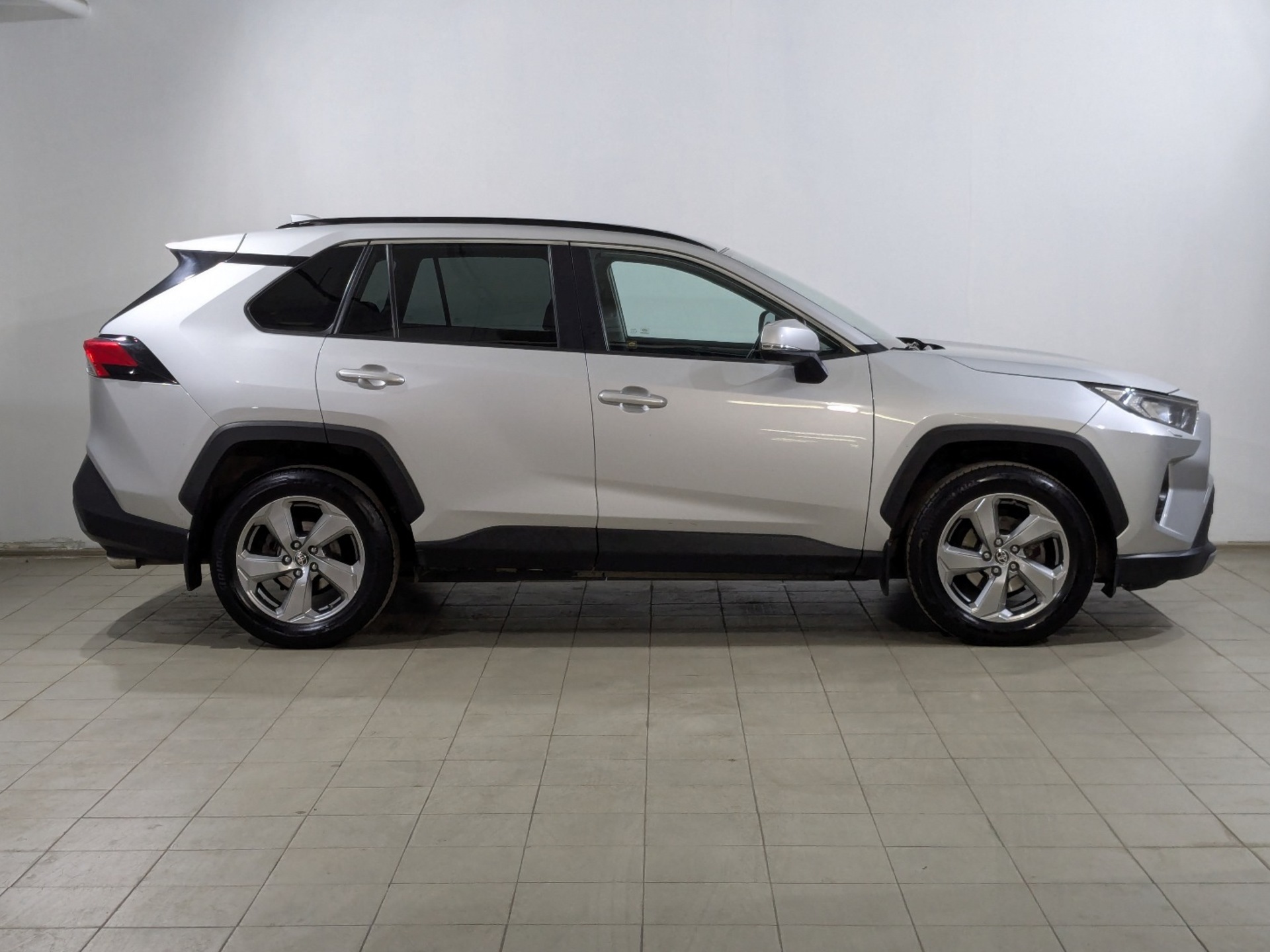 TOYOTA Rav-4 2.00 (149 л.с), автомат, 2021, пробег 67 067 км