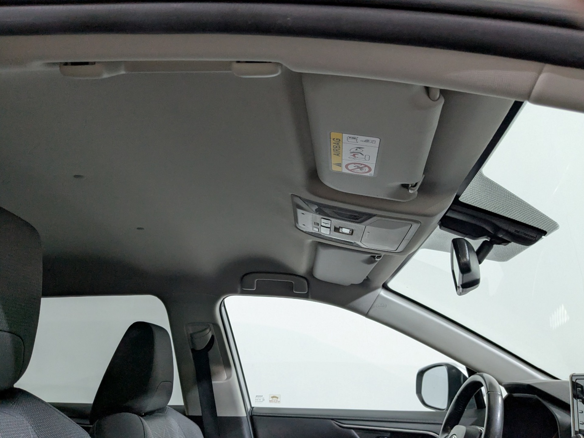 TOYOTA Rav-4 2.00 (149 л.с), автомат, 2021, пробег 67 067 км
