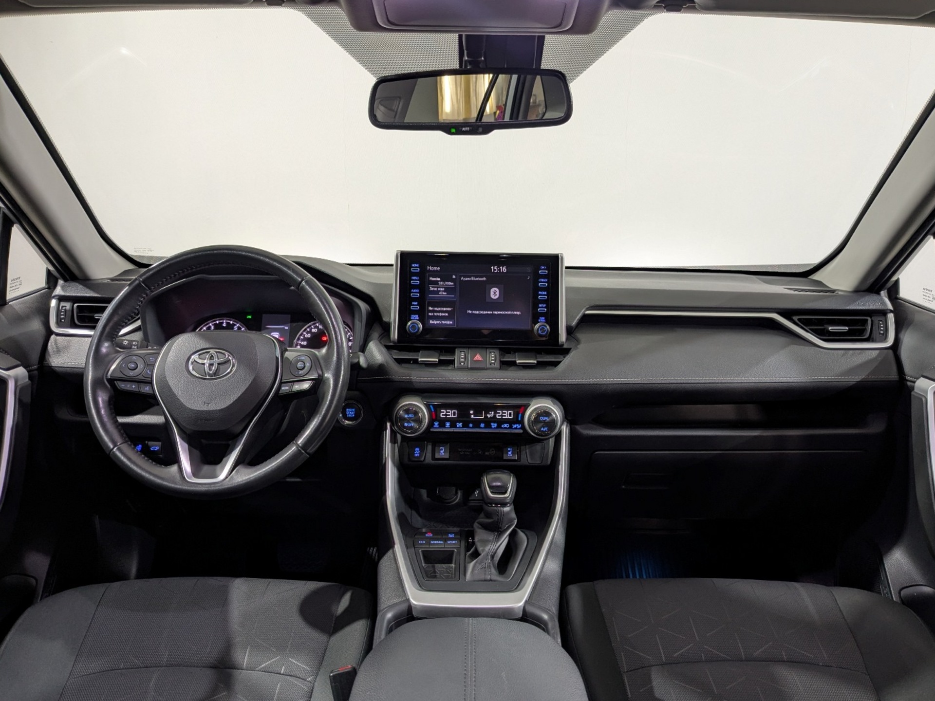 TOYOTA Rav-4 2.00 (149 л.с), автомат, 2021, пробег 67 067 км