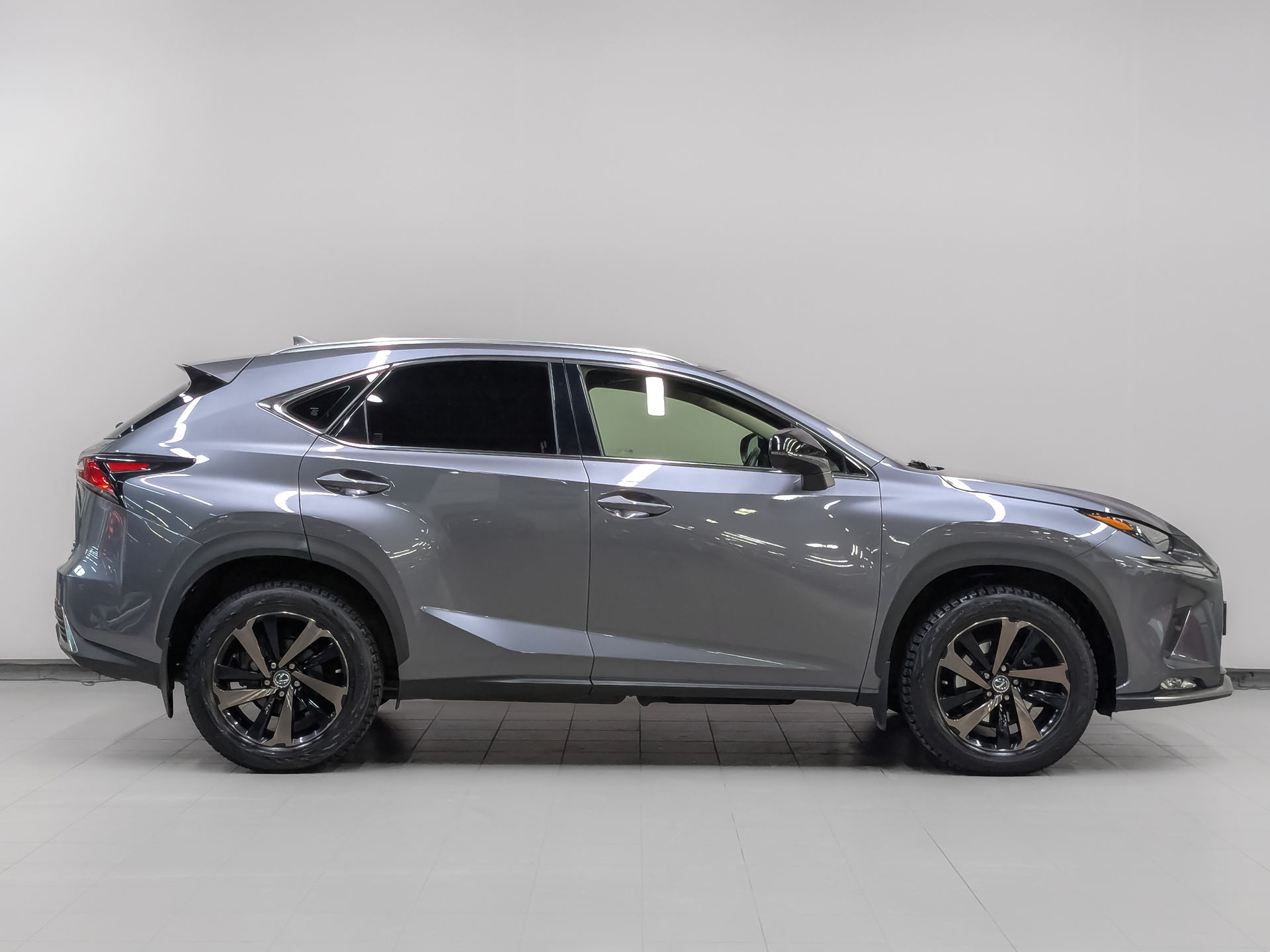 LEXUS NX 2.00 (150 л.с), автомат, 2020, пробег 24 902 км