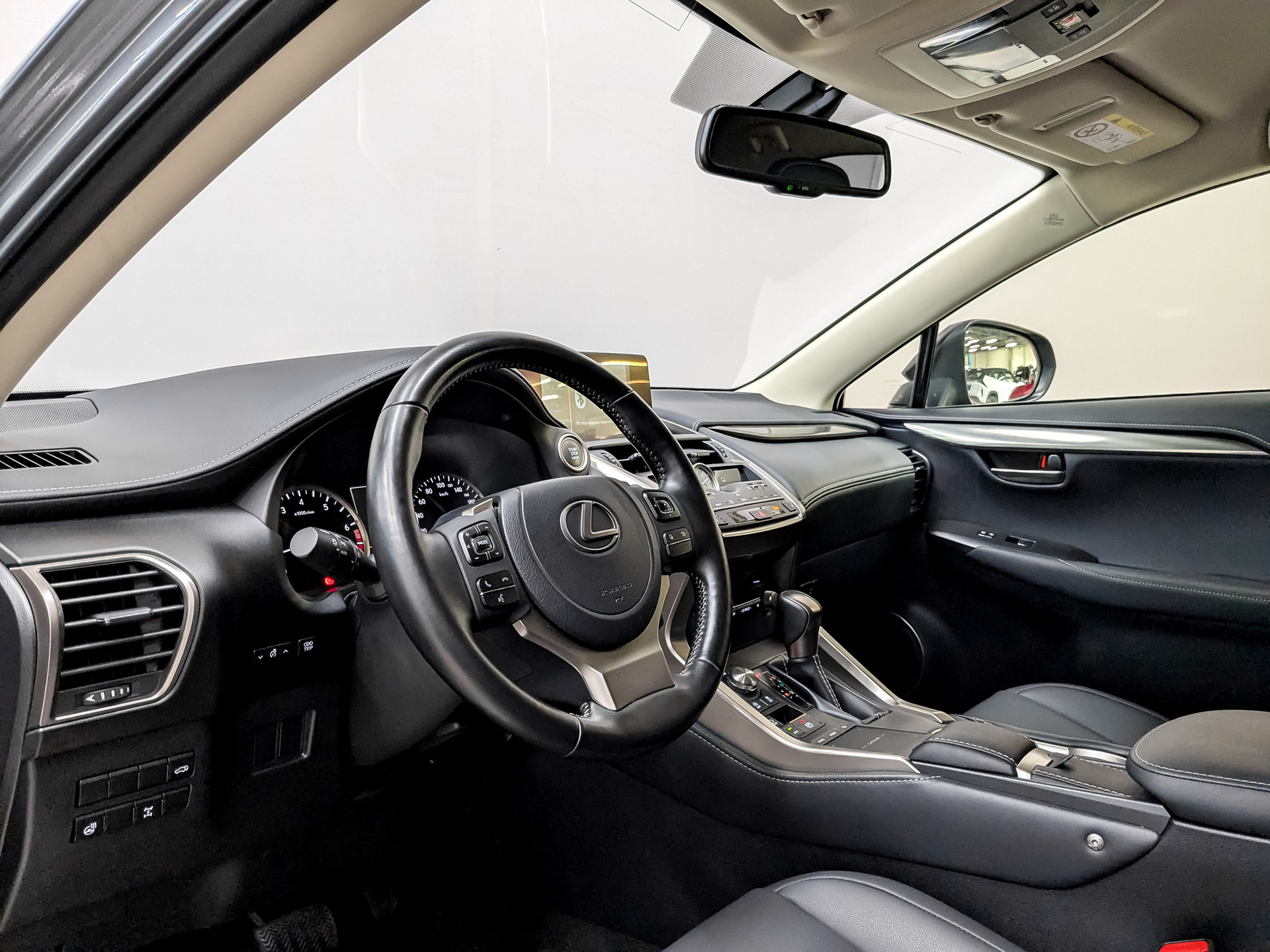 LEXUS NX 2.00 (150 л.с), автомат, 2020, пробег 24 902 км