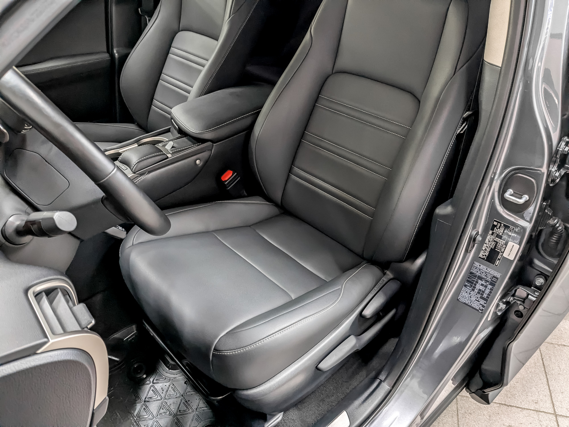 LEXUS NX 2.00 (150 л.с), автомат, 2020, пробег 24 902 км