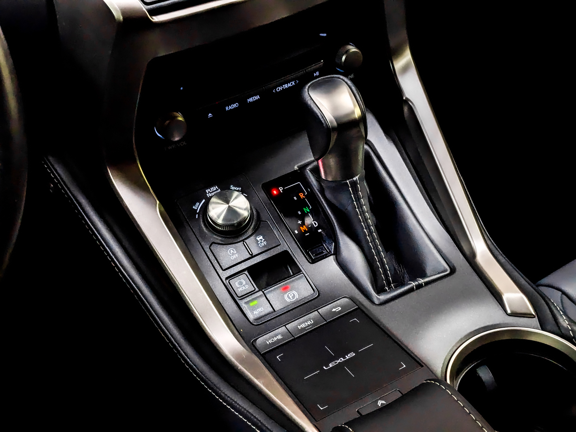 LEXUS NX 2.00 (150 л.с), автомат, 2020, пробег 24 902 км