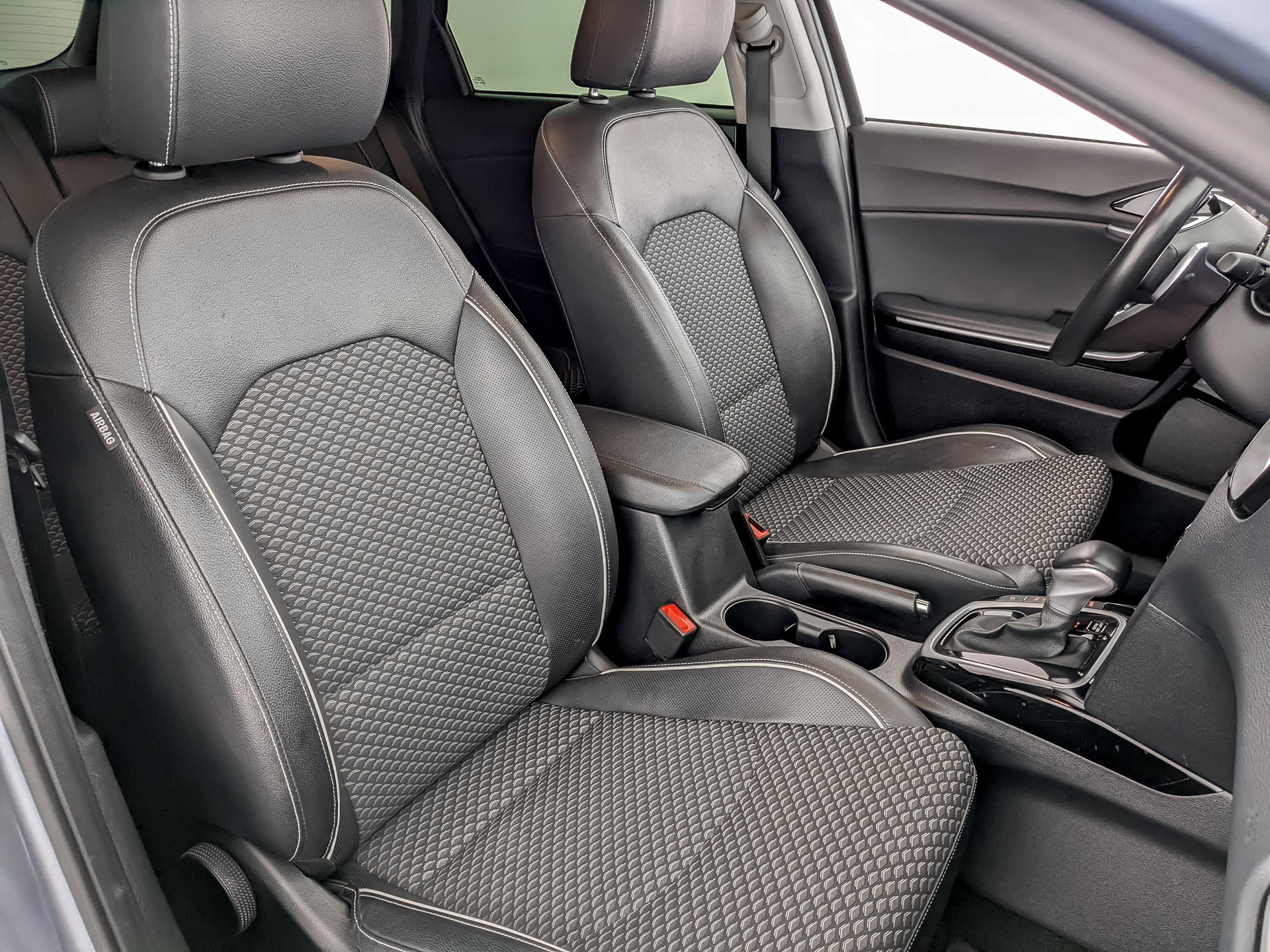 KIA Ceed 1.60 (128 л.с), автомат, 2021, пробег 66 070 км