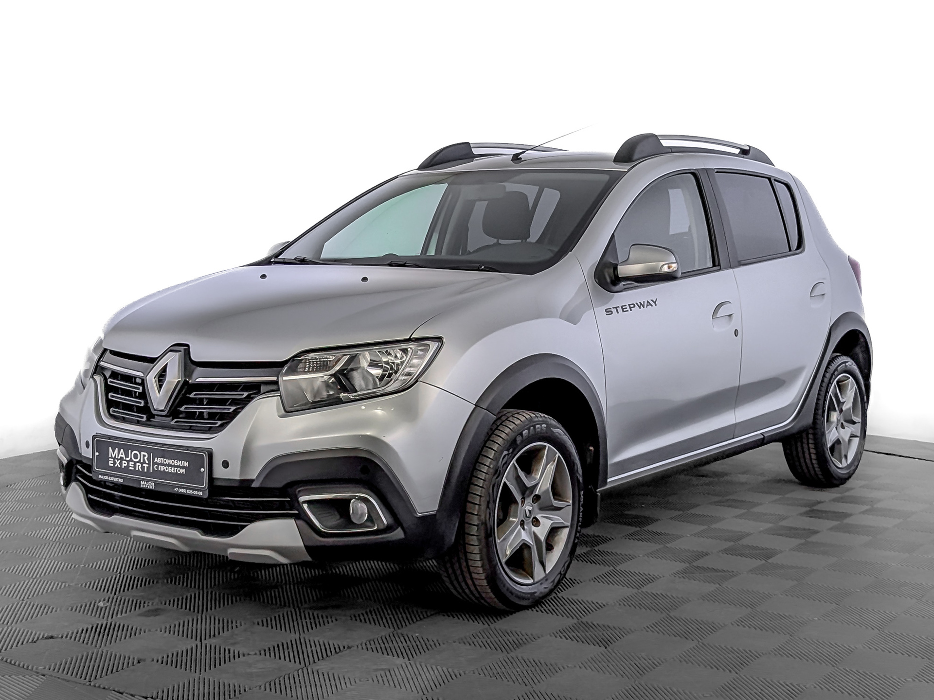 RENAULT Sandero 1.60 (102 л.с), автомат, 2021, пробег 107 636 км