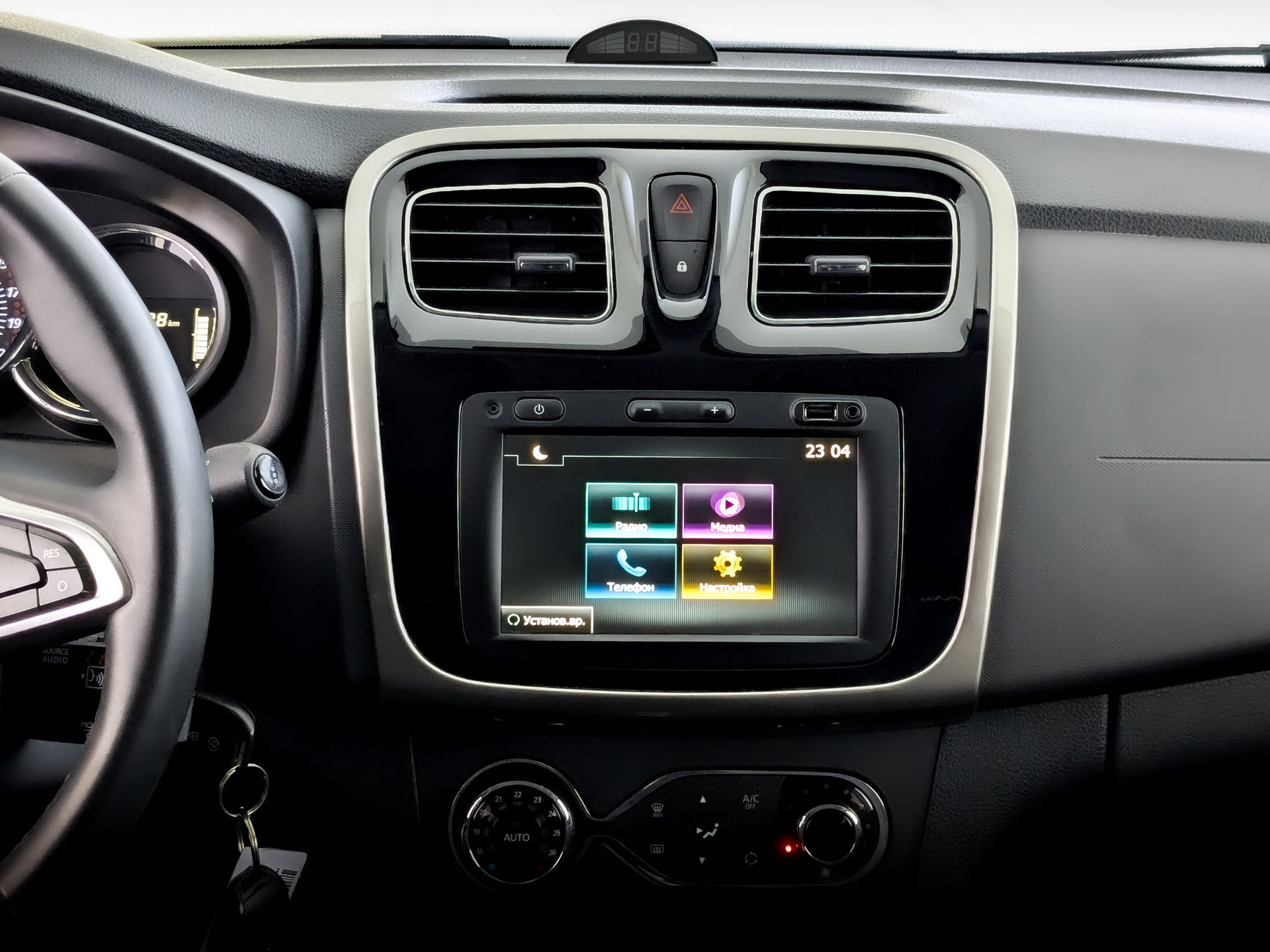 RENAULT Sandero 1.60 (102 л.с), автомат, 2021, пробег 107 636 км