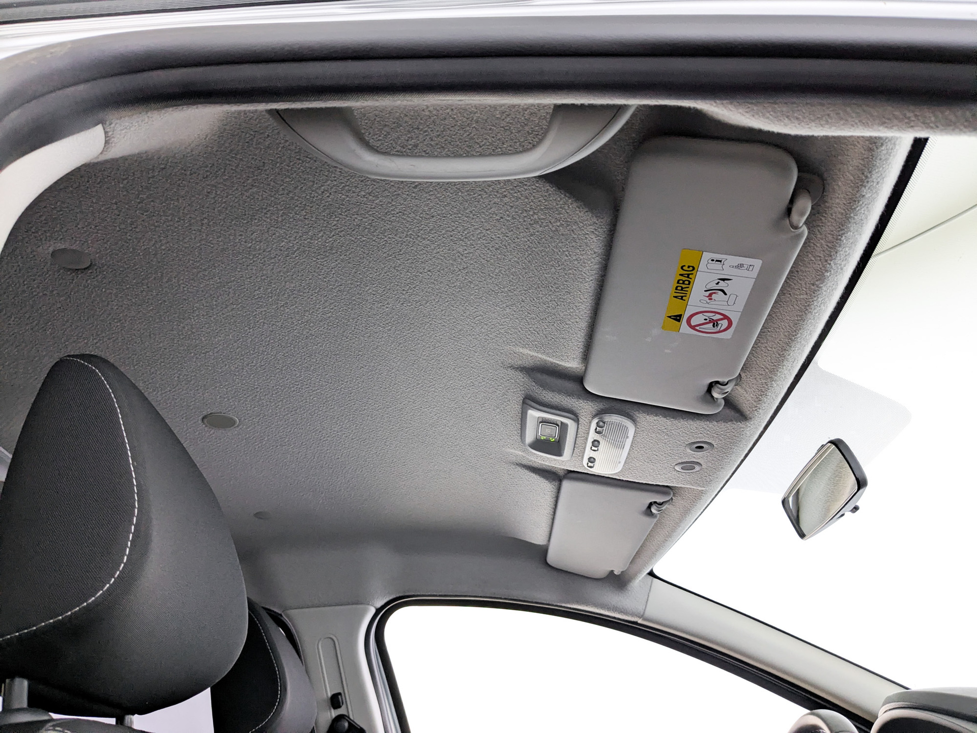 RENAULT Sandero 1.60 (102 л.с), автомат, 2021, пробег 107 636 км